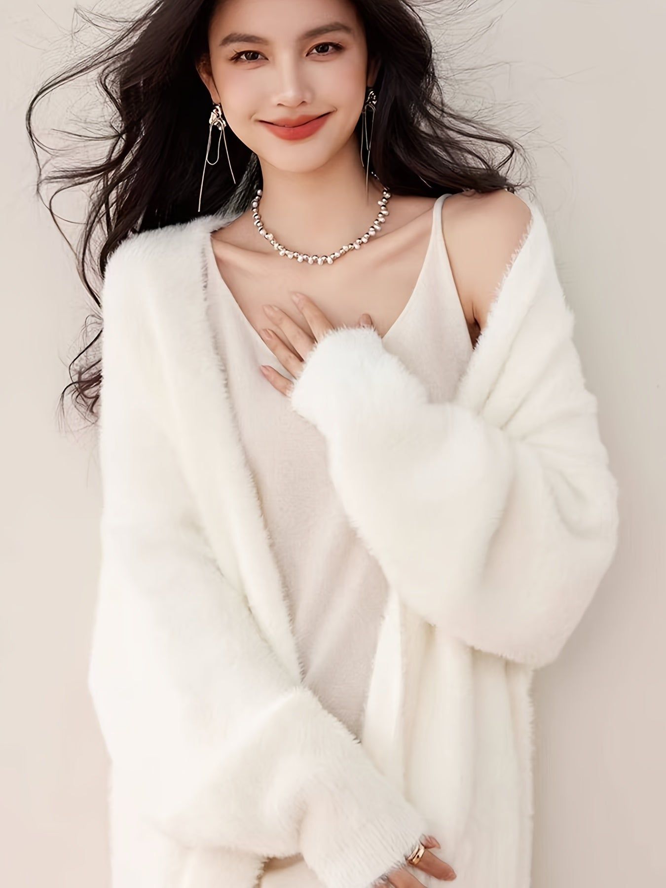 2025 Autumn/Winter New Arrival Mid-Length Buttonless Outerwear, Women's Fashion Korean Style Petite Lazy Look Faux Mink Soft White Cardigan   OAXG White / Asian S/M