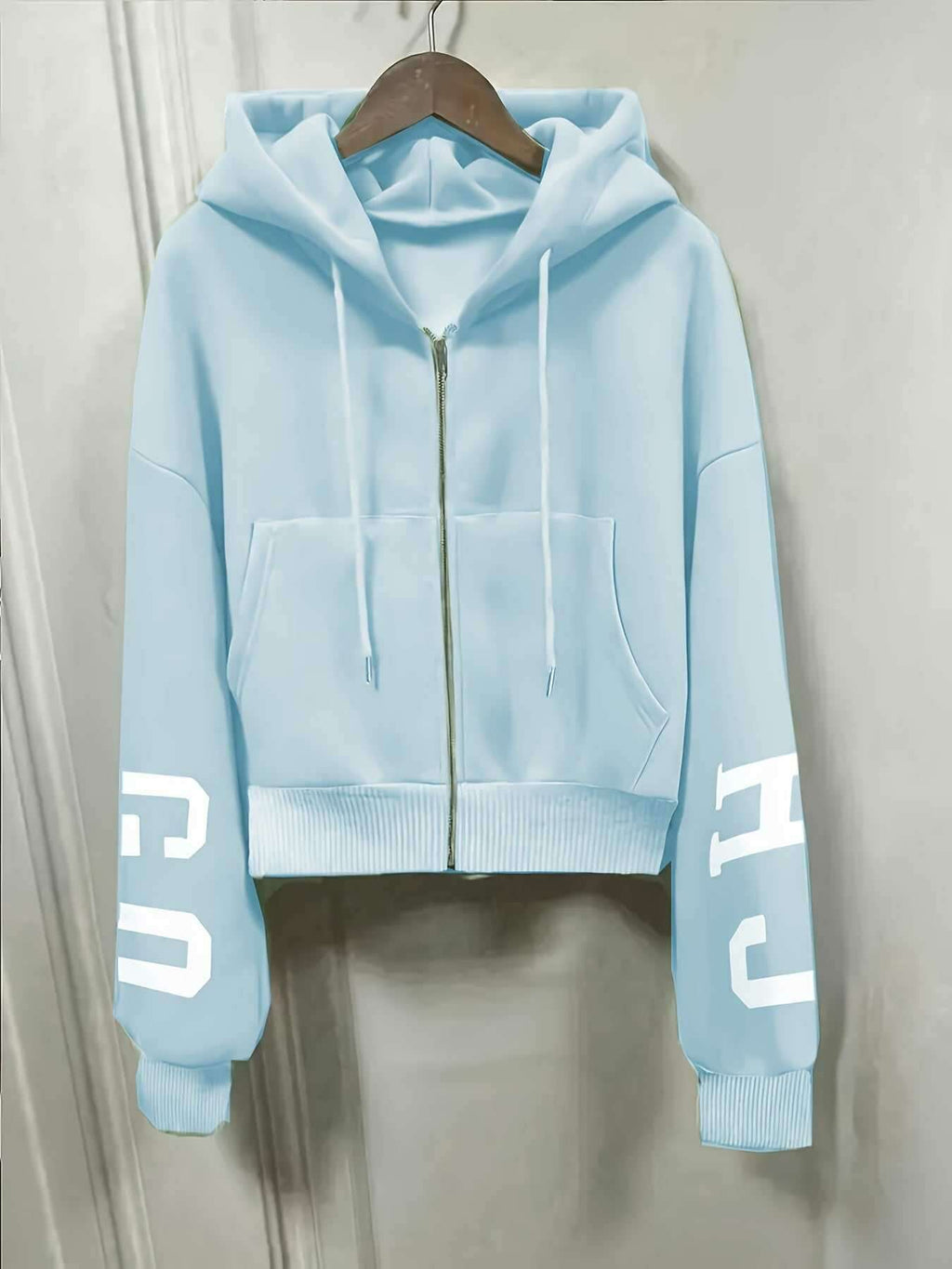 a8ecfb28-b9f8-45ce-99d1-e6f52c248993