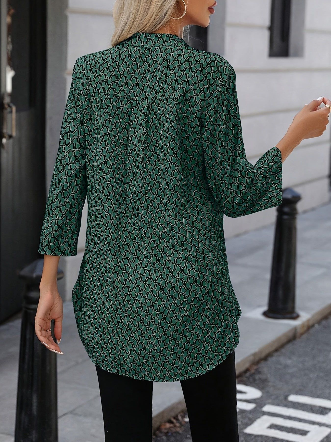All-Over Printed Ruffled Short Sleeve Curved Hem Shirt   OAXG Mixed colors / S
