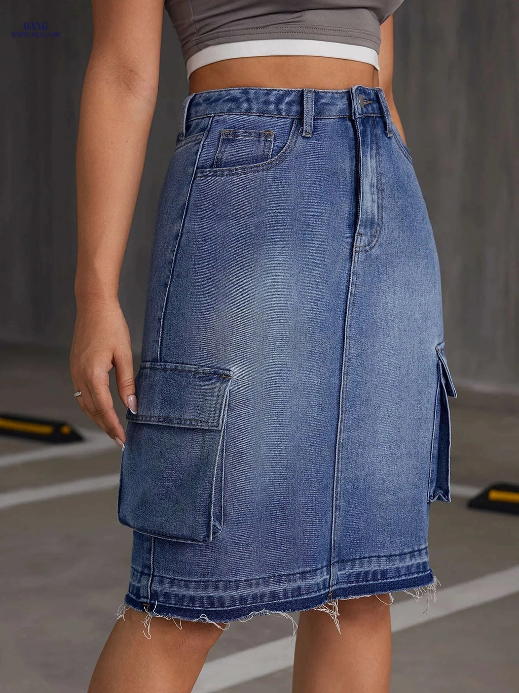 Casual Denim Mid-Skirt with Pockets - Ideal for Spring & Summer   OAXG 