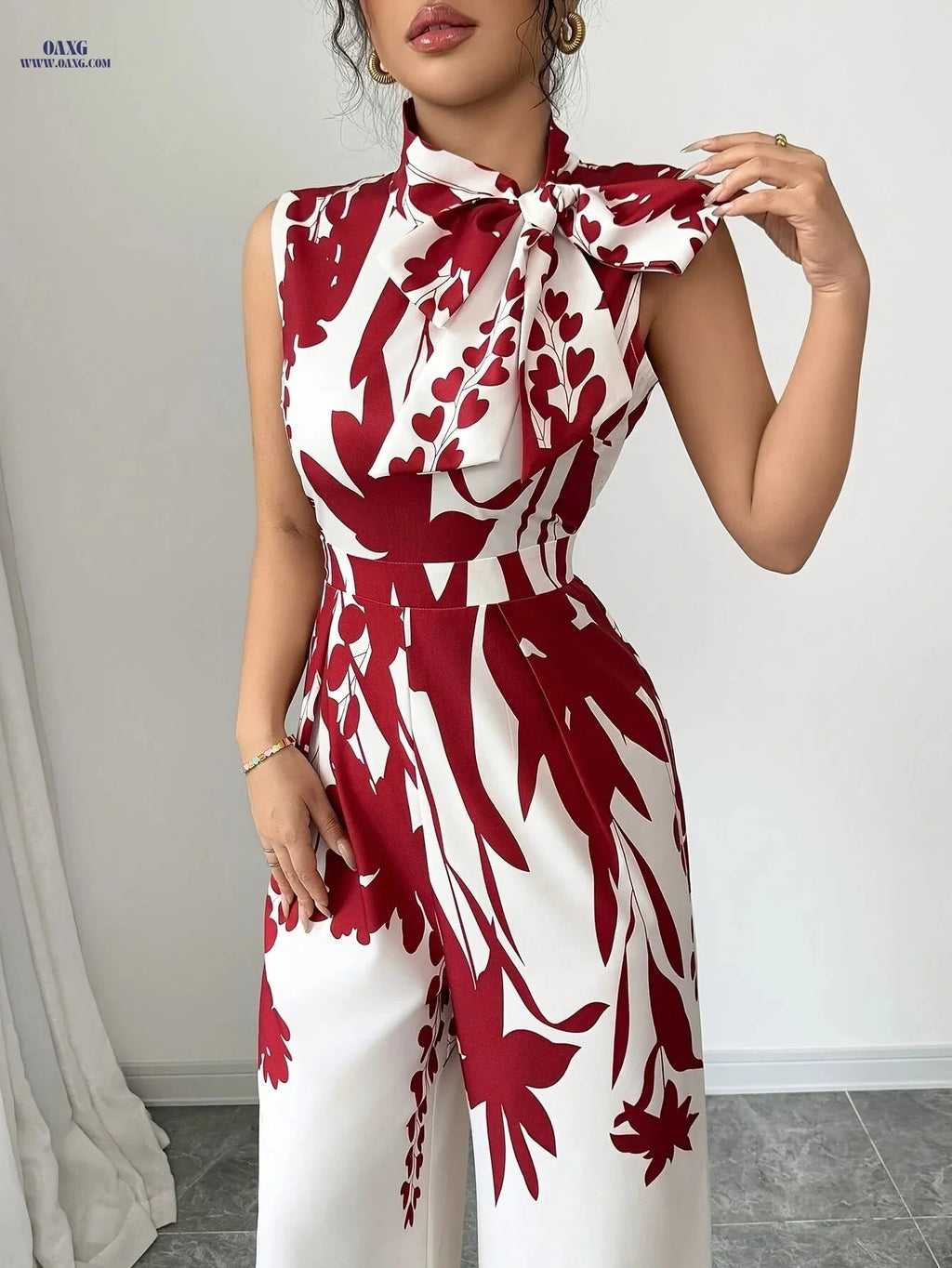Chic Floral Print Jumpsuit - Red and White Sleeveless Design   OAXG 