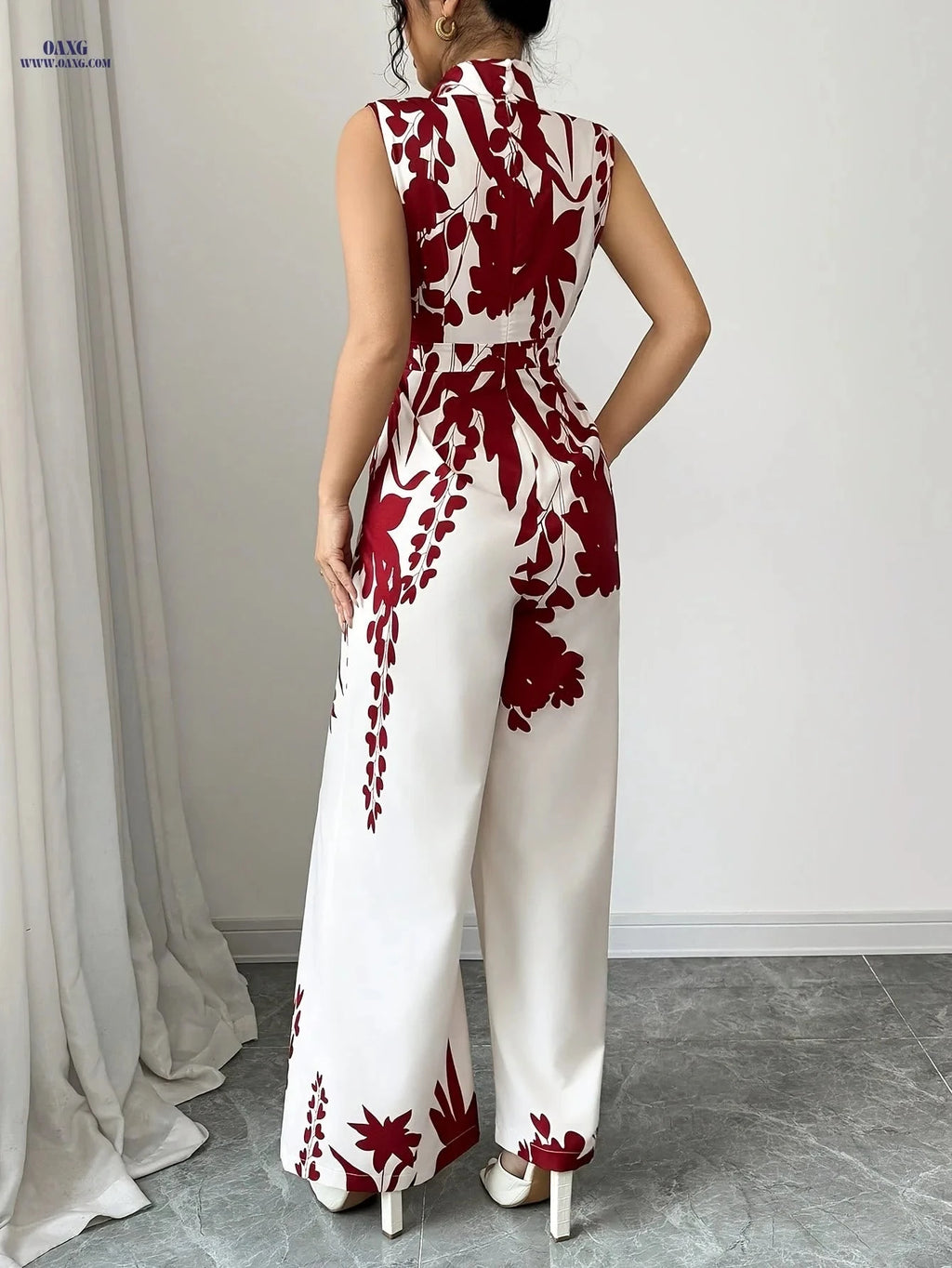 Chic Floral Print Jumpsuit - Red and White Sleeveless Design   OAXG Burgundy / XS
