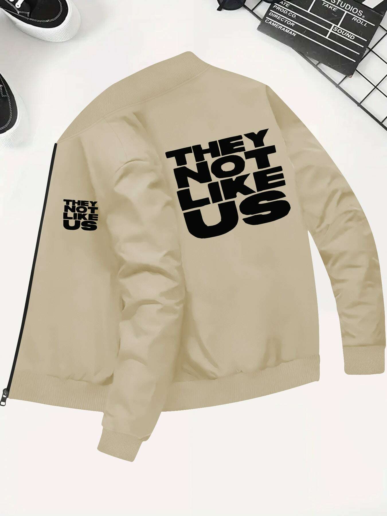 e32361e7f86d4aafbfed2513076ae379-goods