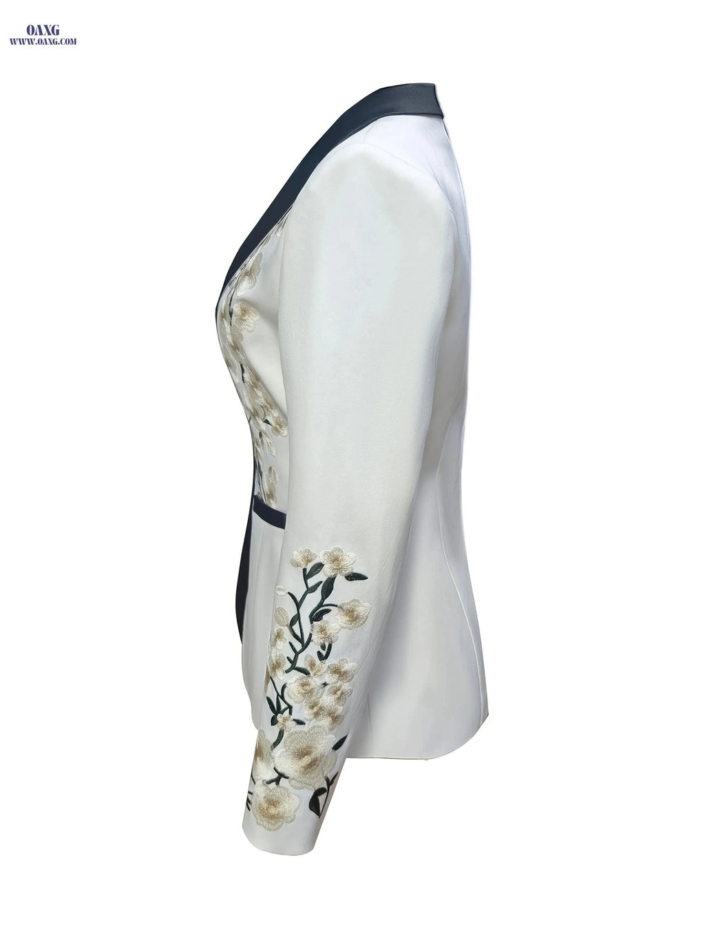 Elegant Black and White Floral Blazer - Slim Fit for Office Use   OAXG 