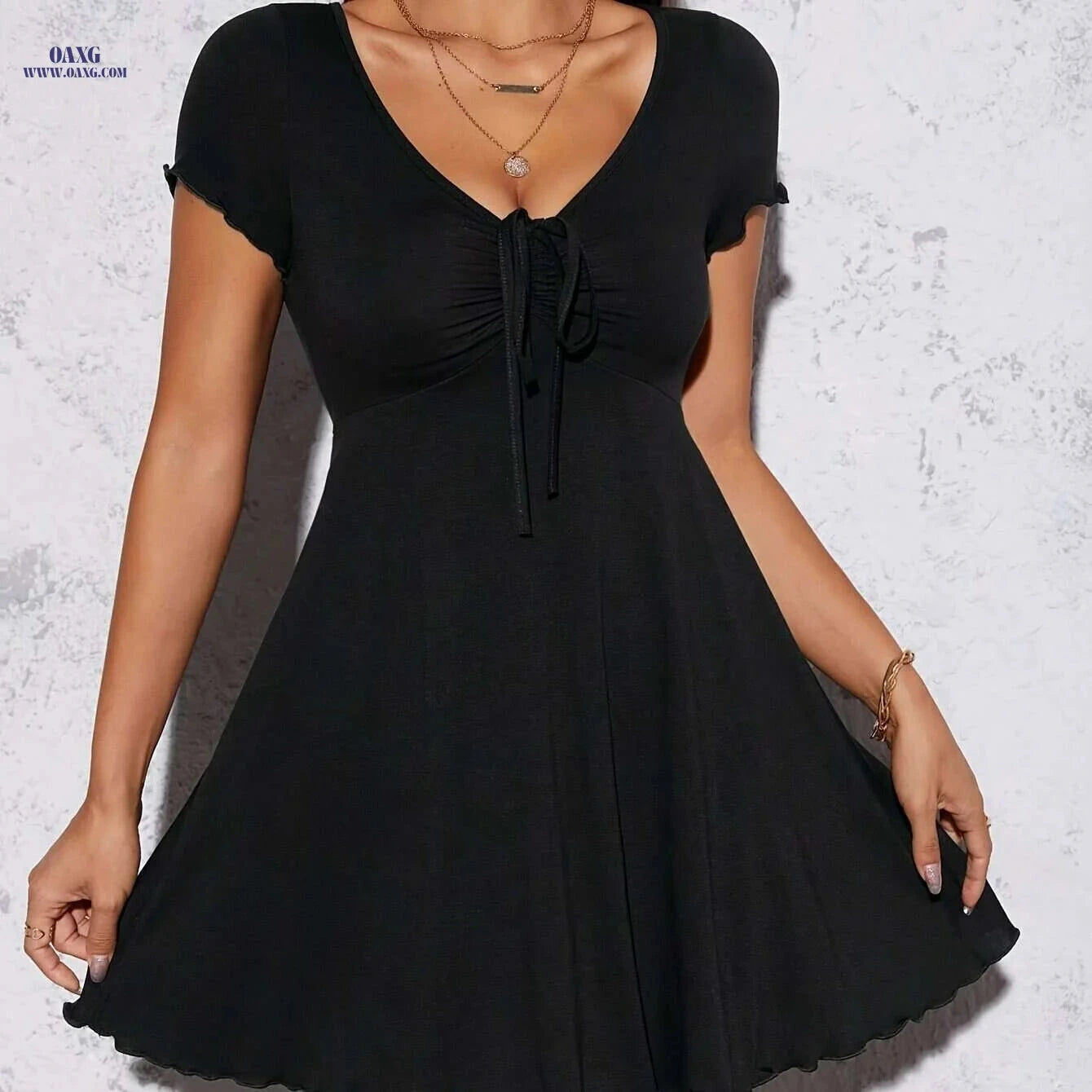 Elegant Black Summer Knit Dress - Slim Fit V-Neck, Short Sleeve   OAXG 