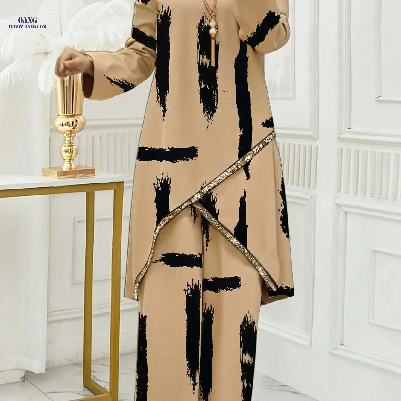 Elegant Brown Women's Abaya - Long Sleeve, Wide-Leg Design   OAXG 
