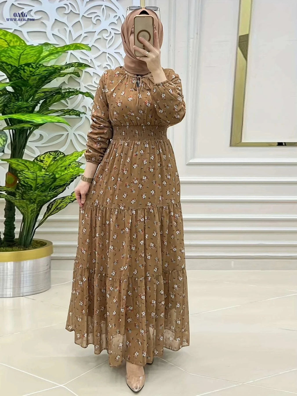 Elegant Chiffon Maxi Dress - Floral Print, Long Sleeves, Cinched Waist   OAXG 