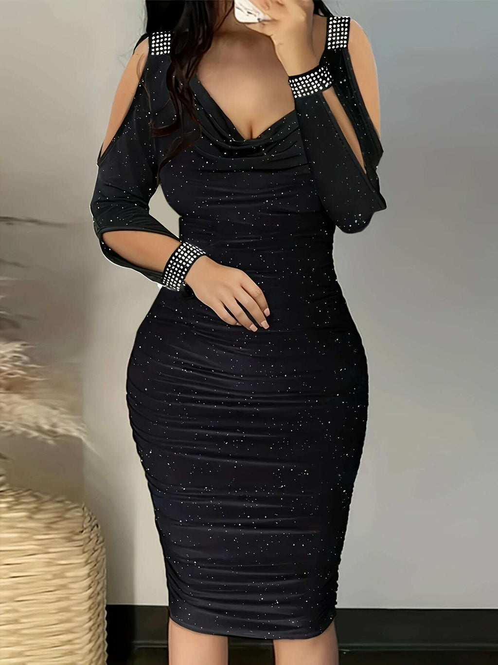 Elegant Cold Shoulder V-Neck Dress - Rhinestone Sleeves for Parties   OAXG 