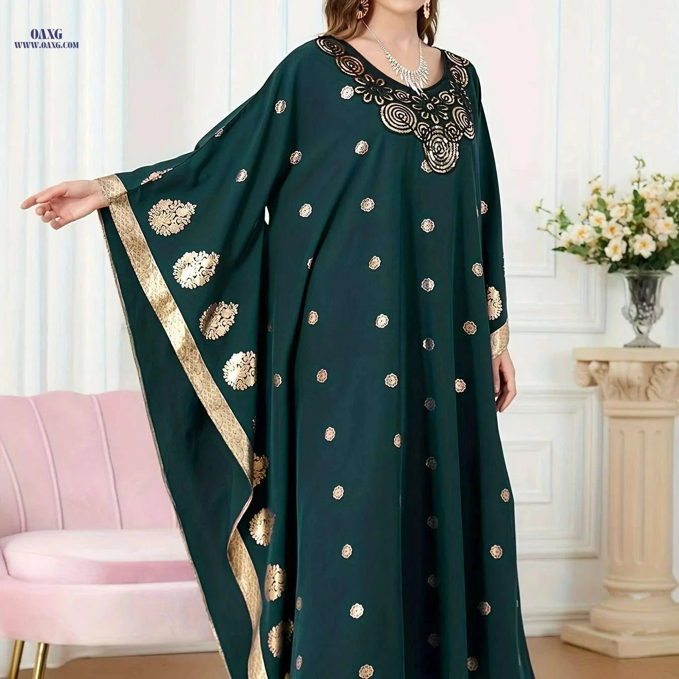 Elegant Crew Neck Kaftan Dress - Vibrant Print, Batwing Sleeves   OAXG 