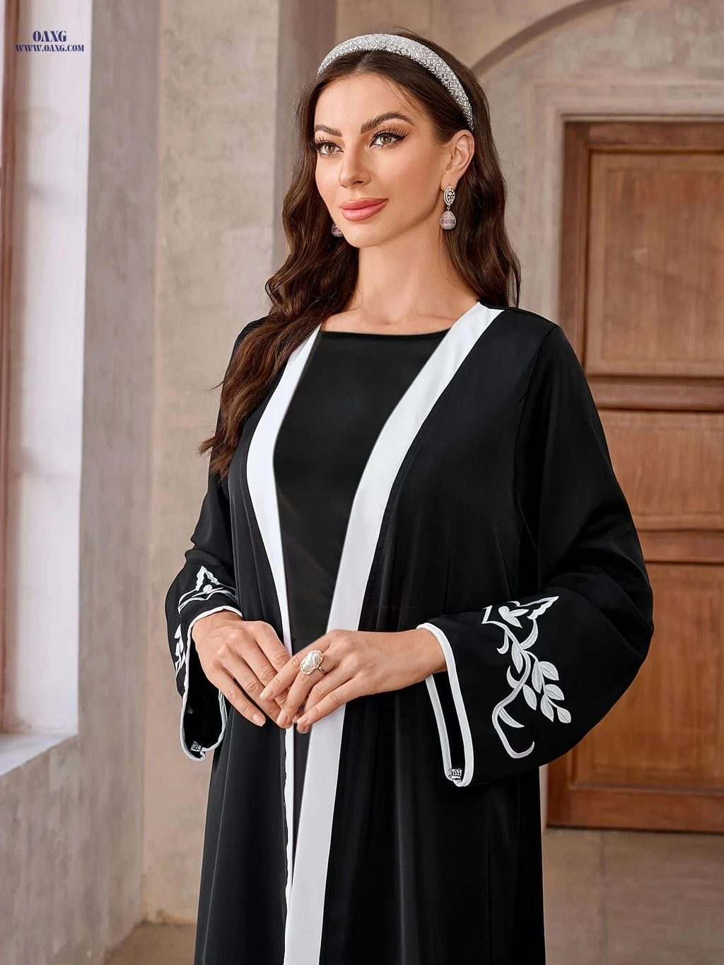 Elegant Embroidered Black Abaya - Geometric Pattern for Women   OAXG 