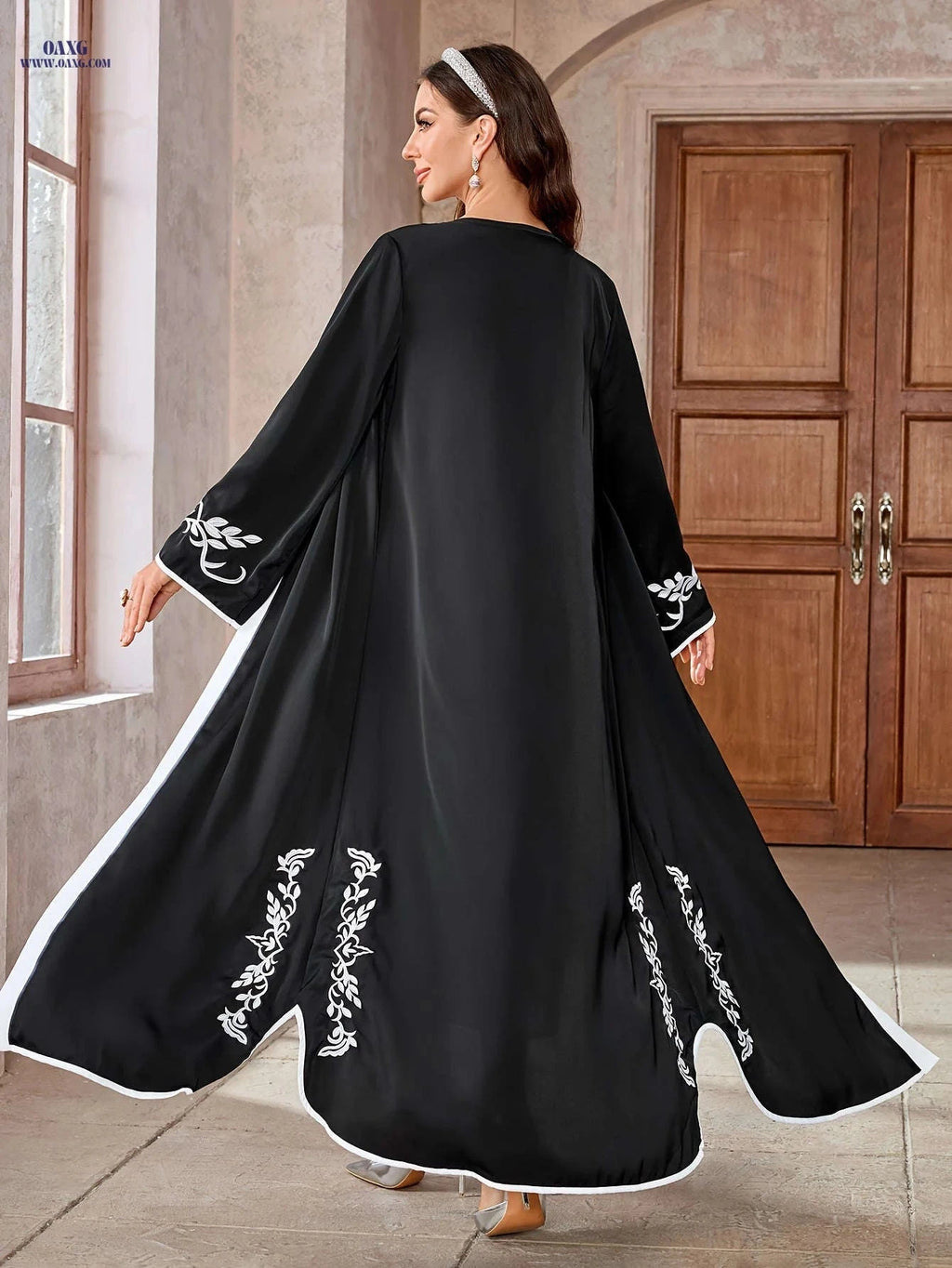 Elegant Embroidered Black Abaya - Geometric Pattern for Women   OAXG Black / S
