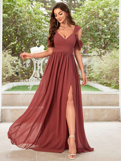 Elegant Emerald Green Chiffon Bridesmaid Dress - V-Neck, High Thigh Slit   OAXG The color of rouge / S