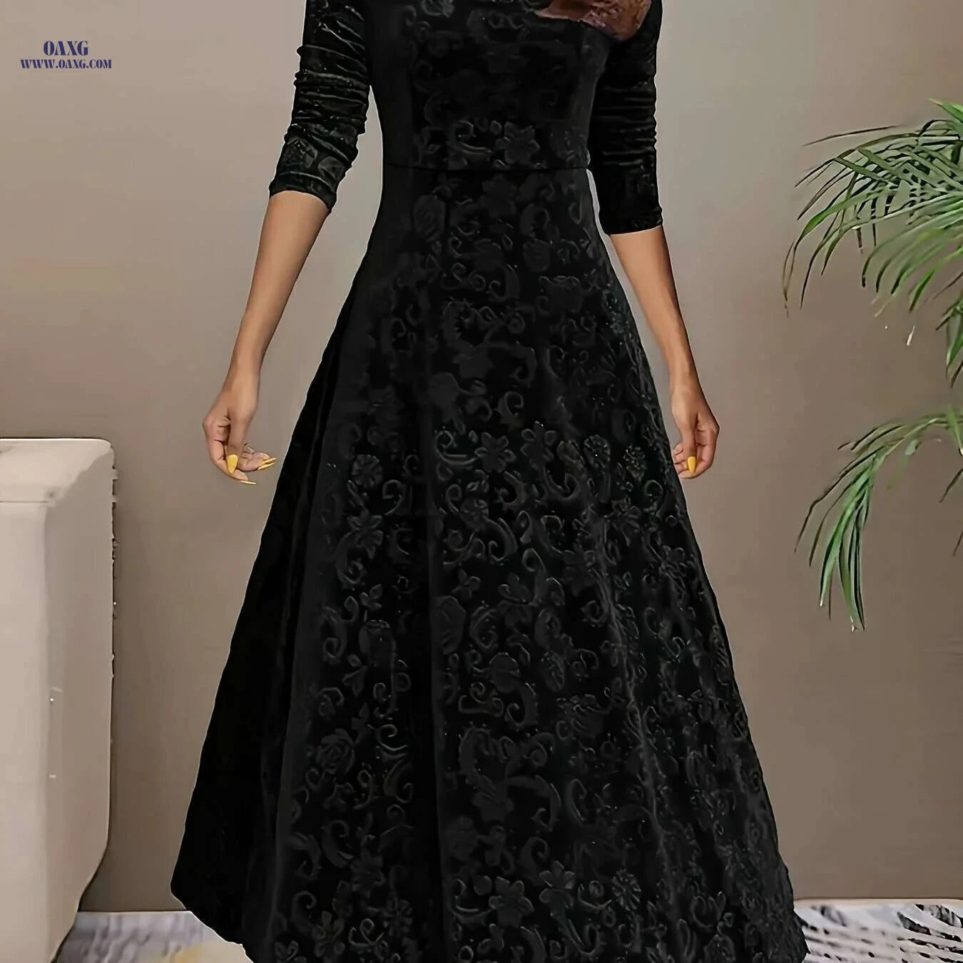 Elegant Floral Pattern Velvet Dress - Women's Long Sleeve Swing Dress   OAXG 