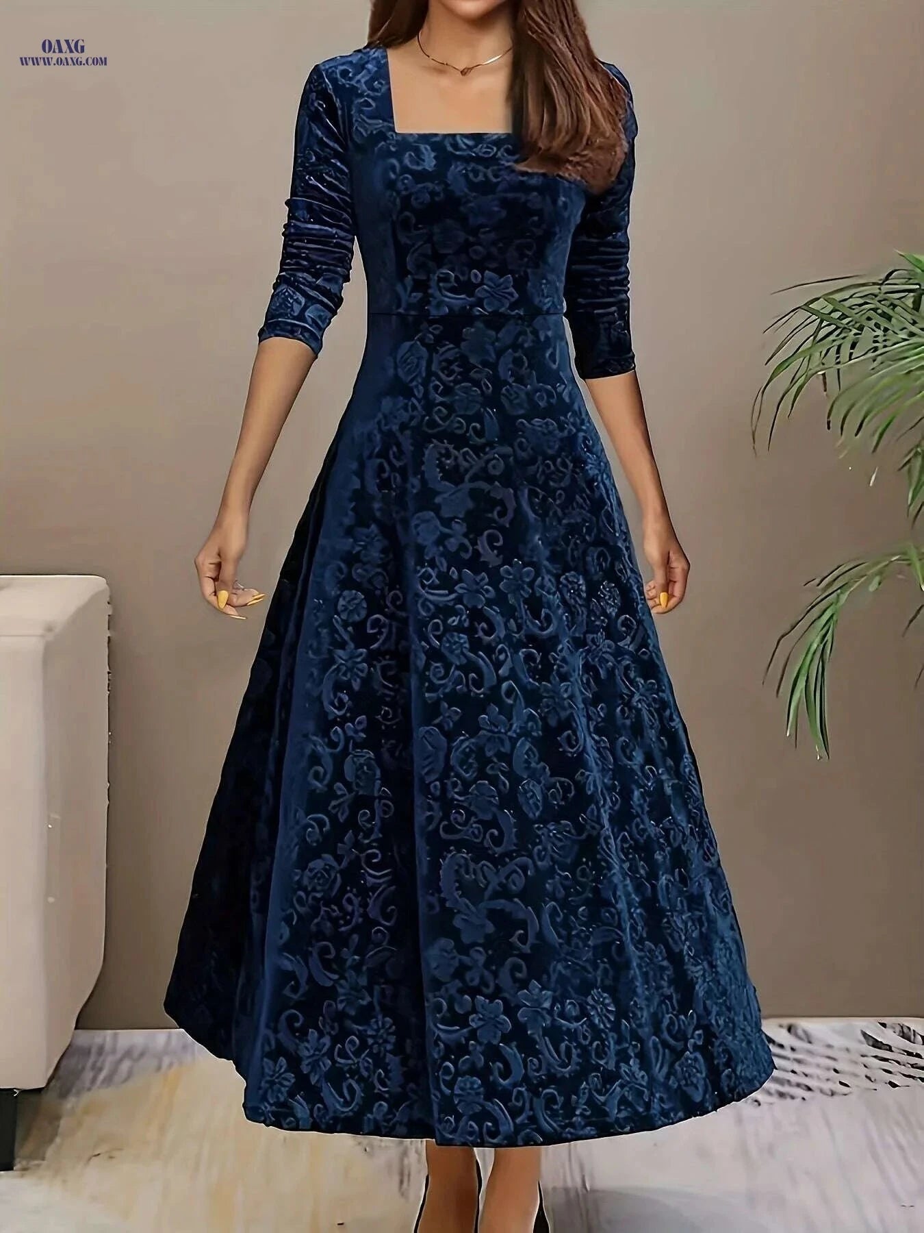 Elegant Floral Pattern Velvet Dress - Women's Long Sleeve Swing Dress   OAXG 