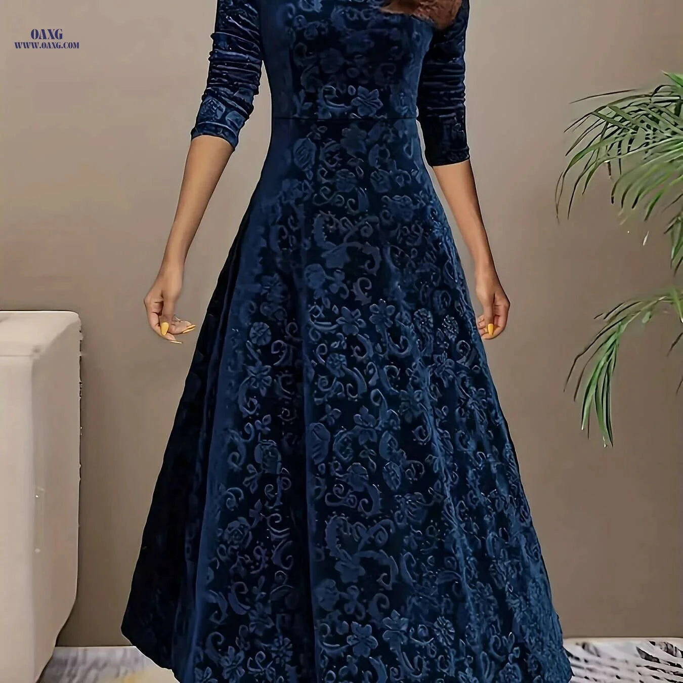 Elegant Floral Pattern Velvet Dress - Women's Long Sleeve Swing Dress   OAXG 