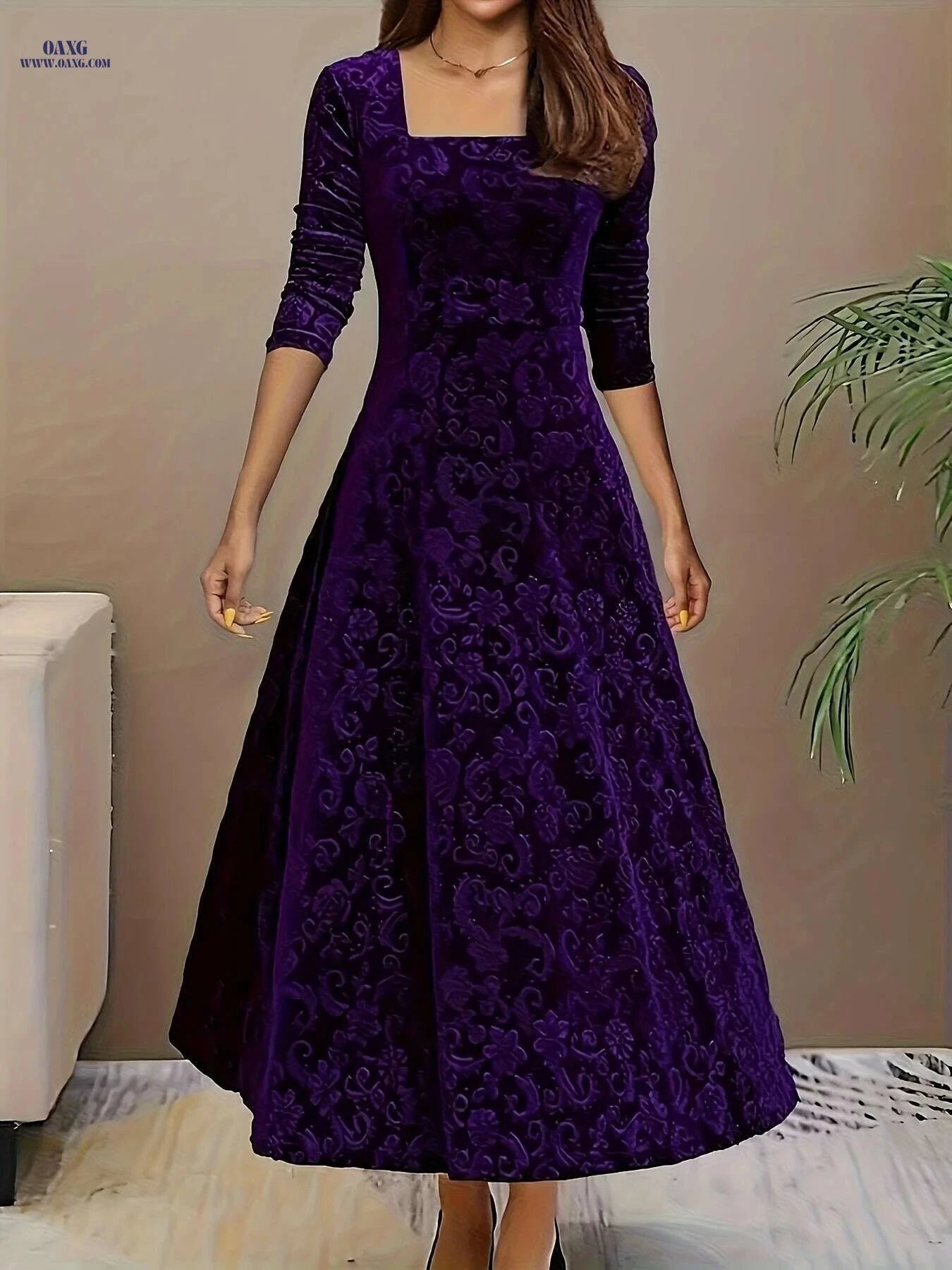Elegant Floral Pattern Velvet Dress - Women's Long Sleeve Swing Dress   OAXG 