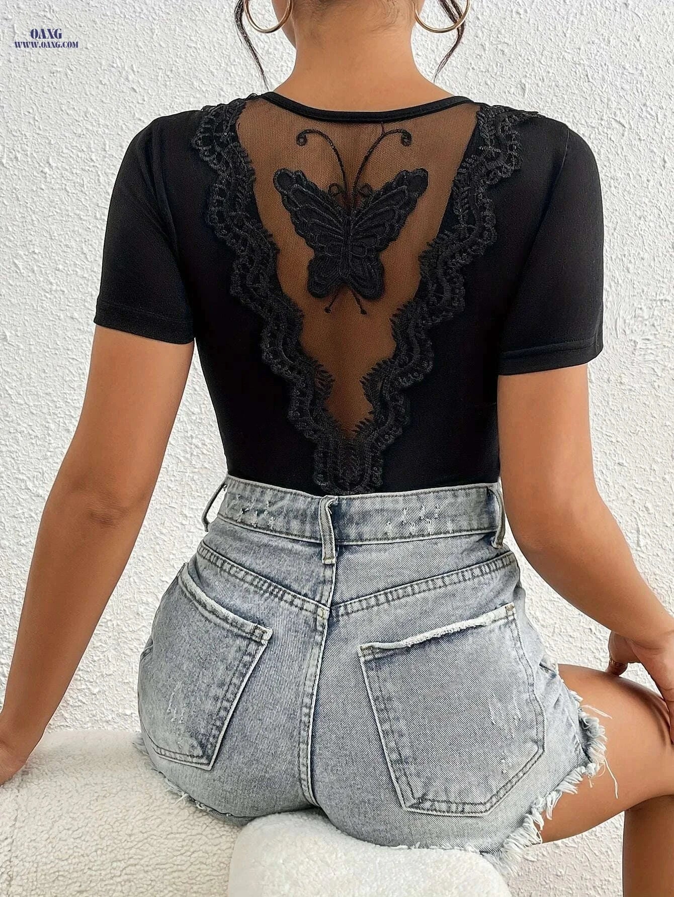 Elegant Lace-Trimmed Women's Jumpsuit - Short Sleeve & Versatile Fit   OAXG 