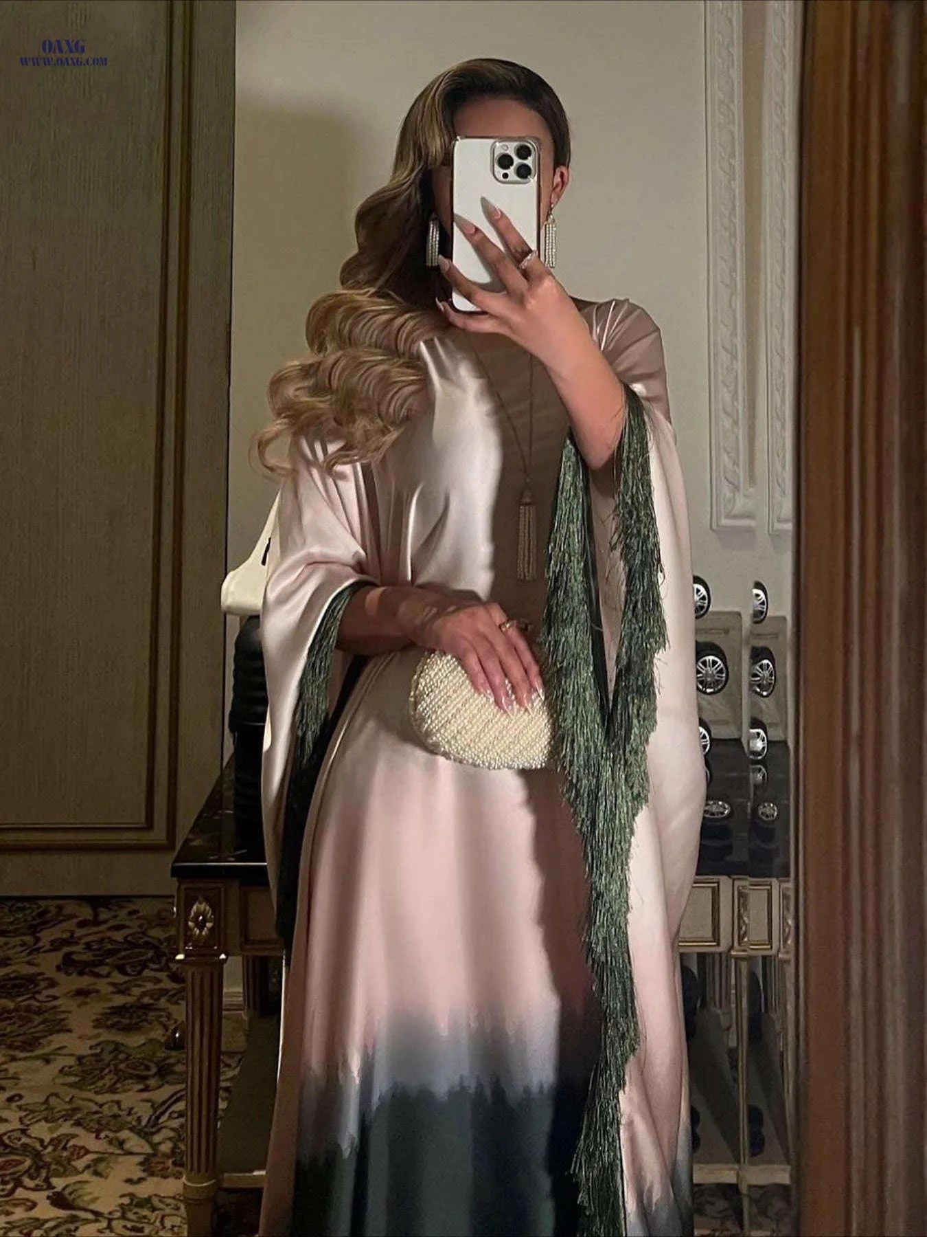 Elegant Long Batwing Sleeve Arab Dress - Ombre Gradient & Tassel Details   OAXG 