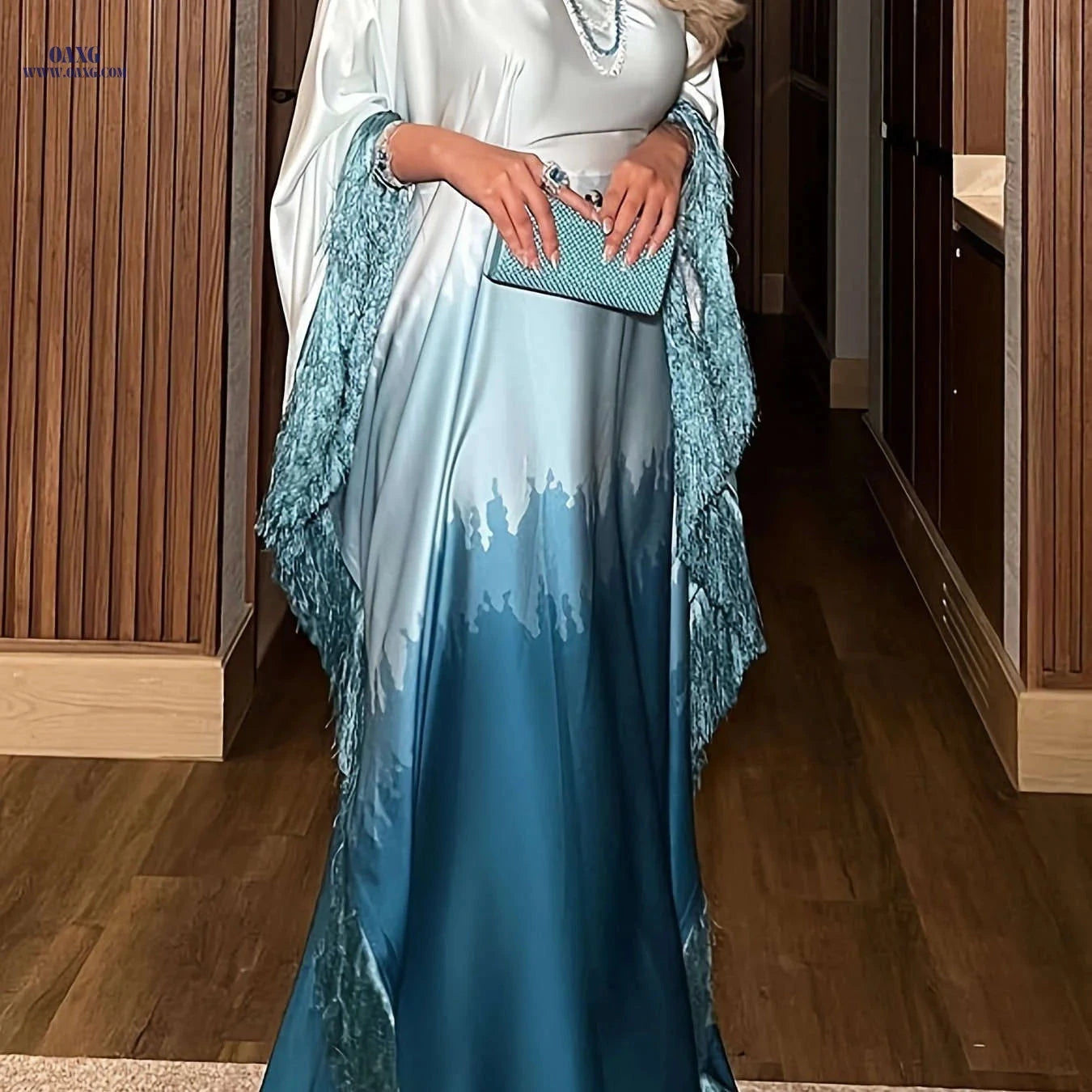 Elegant Long Batwing Sleeve Arab Dress - Ombre Gradient & Tassel Details   OAXG 
