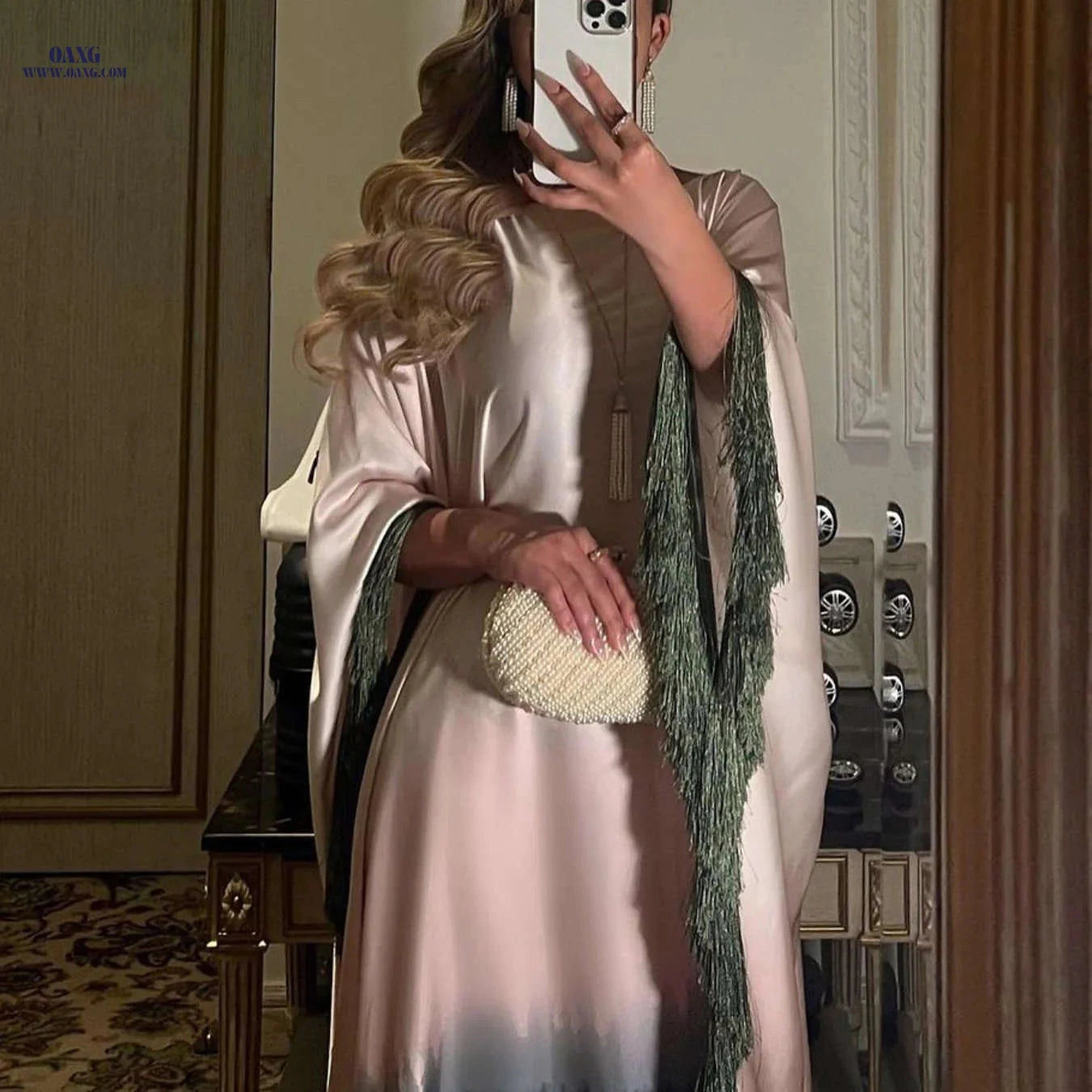 Elegant Long Batwing Sleeve Arab Dress - Ombre Gradient & Tassel Details   OAXG 