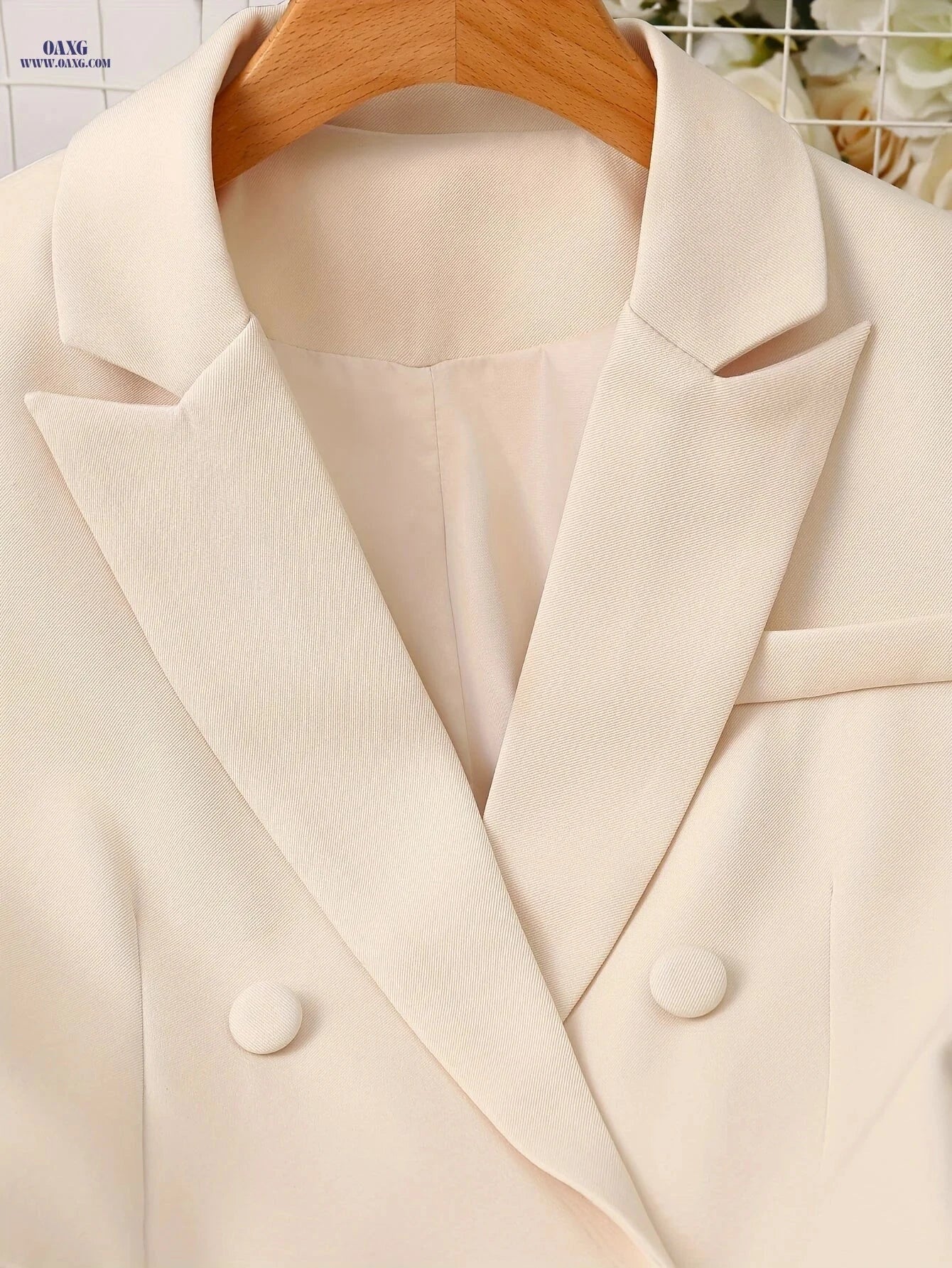Elegant Long Urban Blazer - Classic Fit, Notched Lapel Style   OAXG 