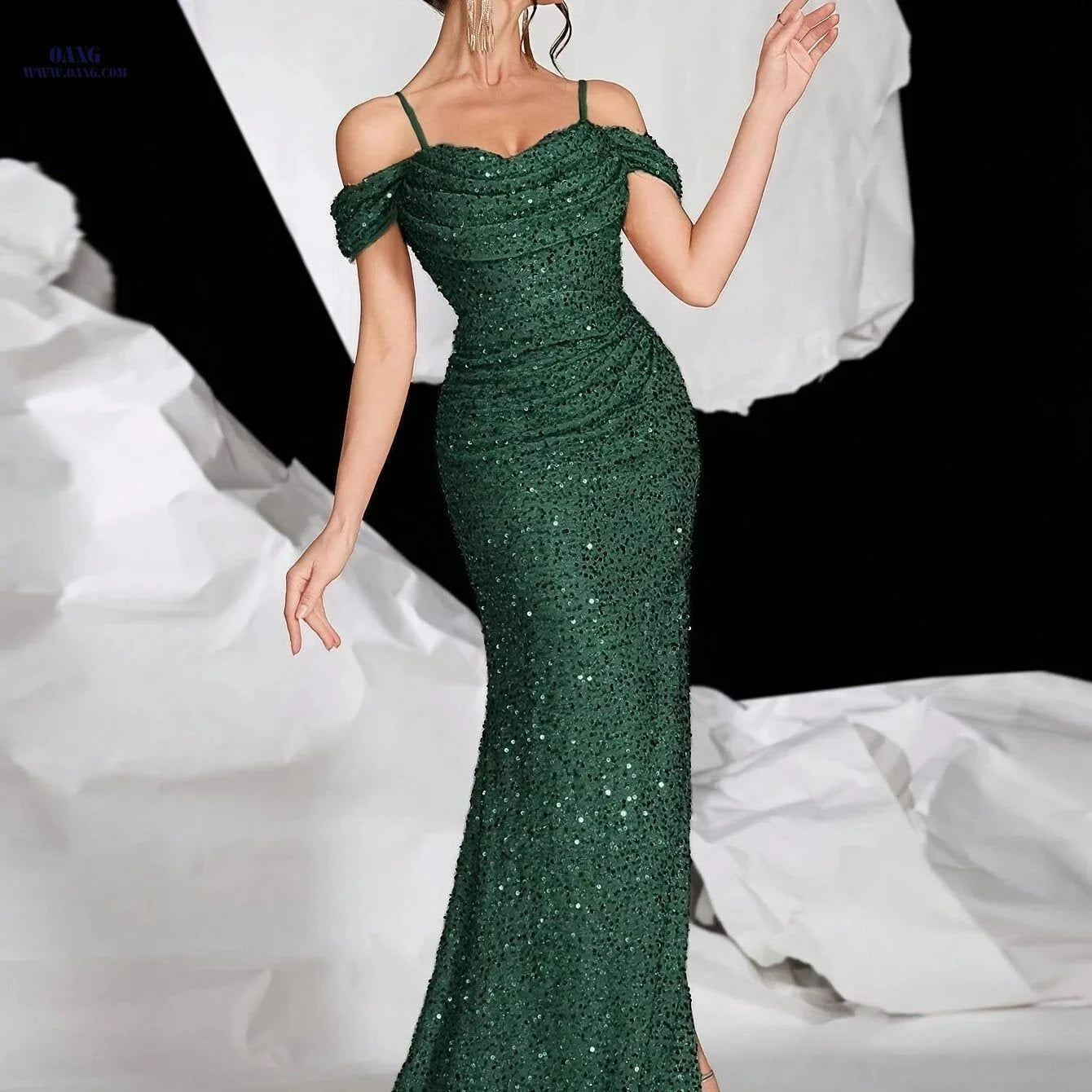 Elegant Mermaid Evening Gown - Strapless Golden Sequins & High Slit   OAXG Golden / XS