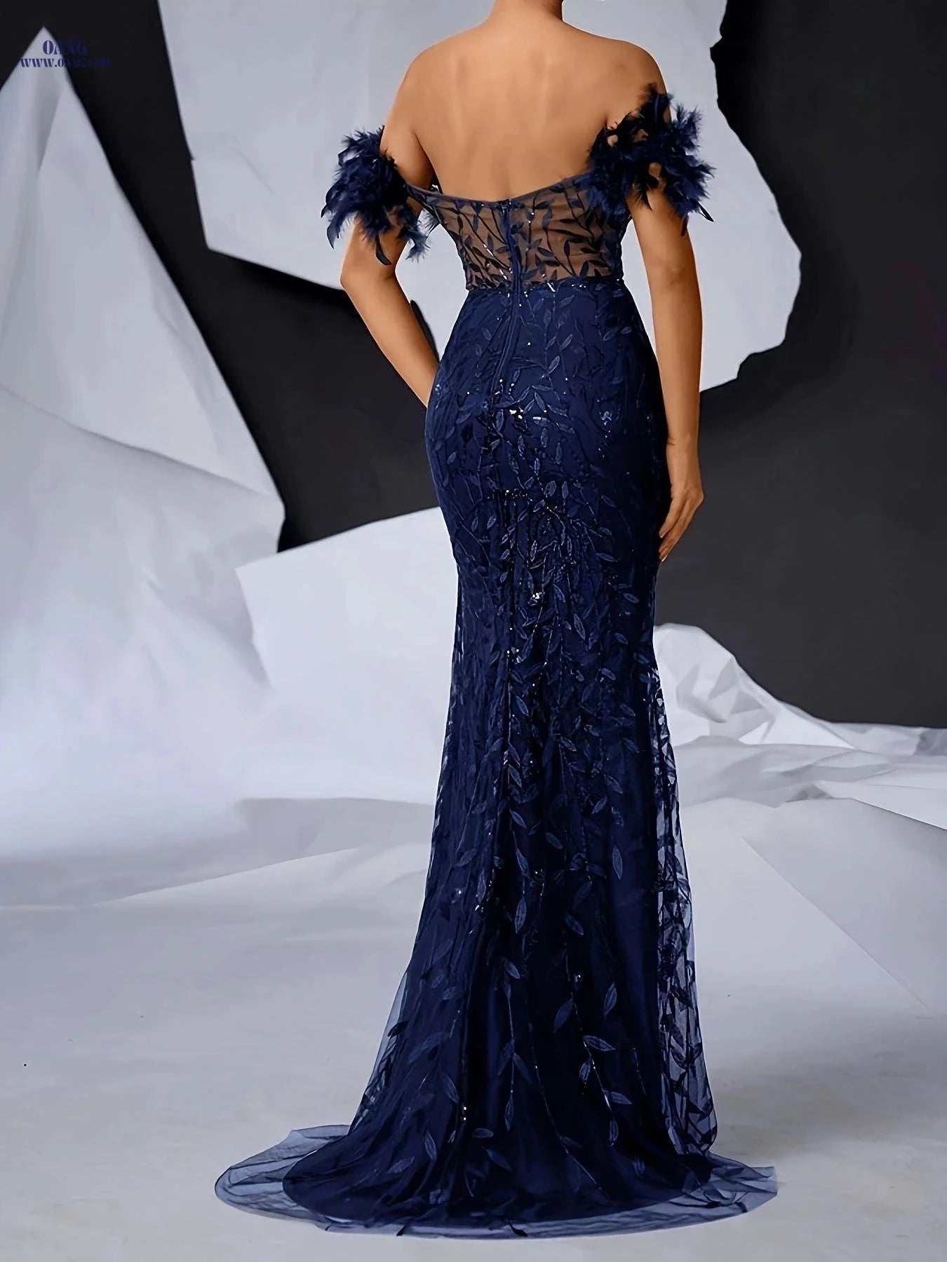 Elegant Off-Shoulder Dress for Women - High Slit and Fitted Waist   OAXG 