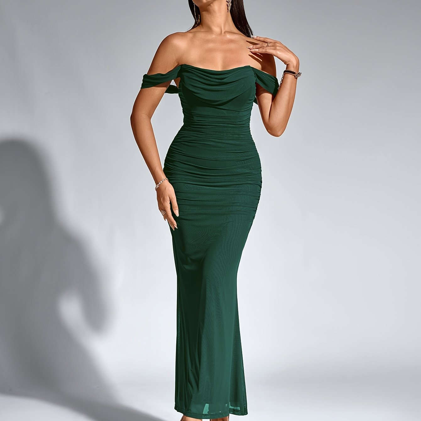 Elegant Off-the-Shoulder Mermaid Gown