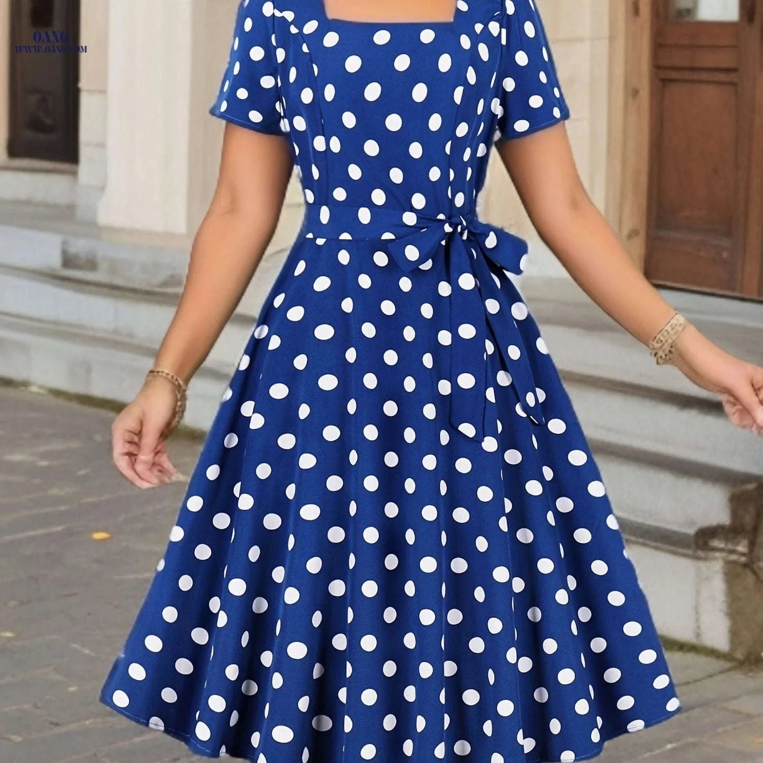 Elegant Polka Dot Short-Sleeve Dress - Square Belted Waist   OAXG 