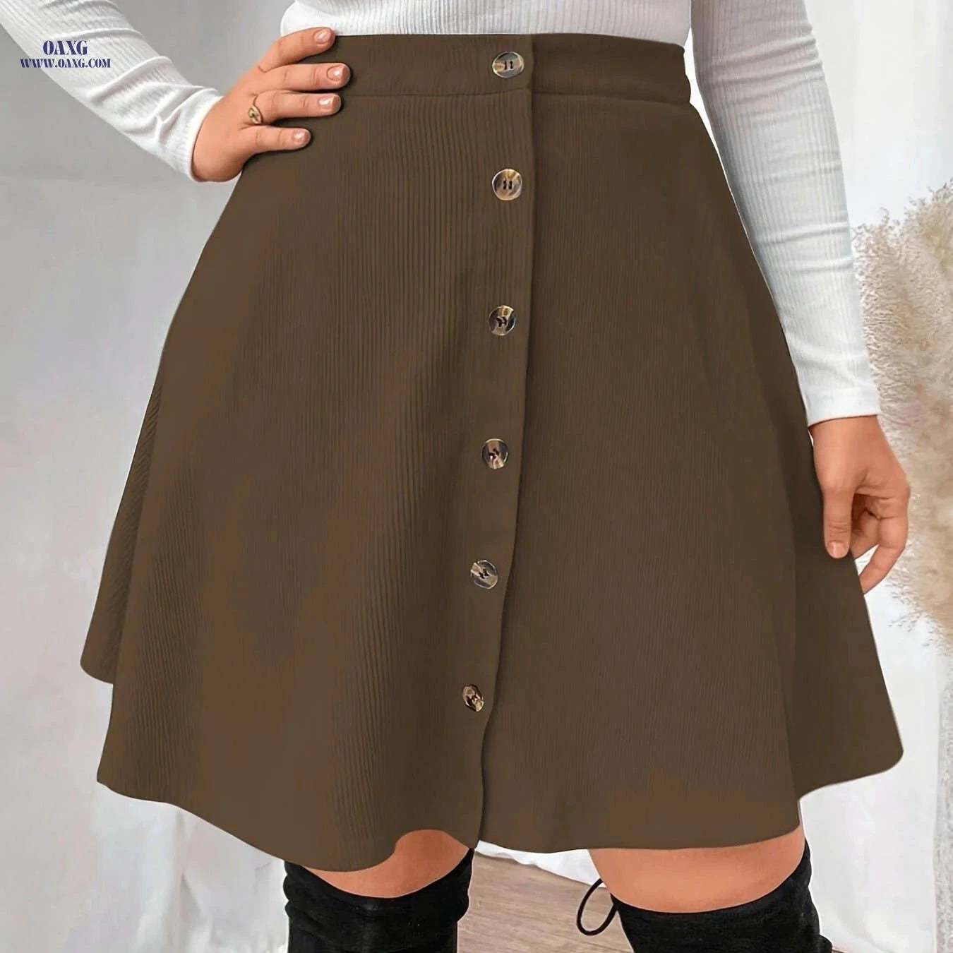 Elegant Polyester Buttoned Skirt for Women - Versatile Wardrobe Essential   OAXG 