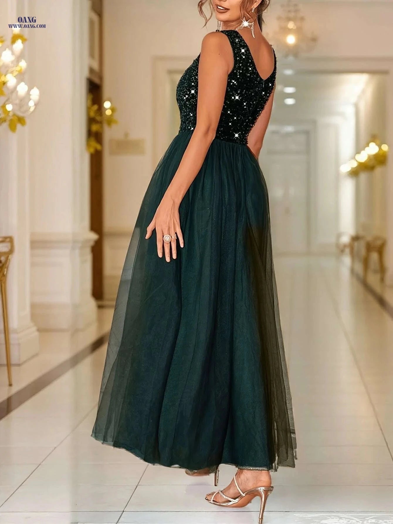 Elegant Sequin V-Neck A-Line Dress - Sleeveless Evening Gown   OAXG 