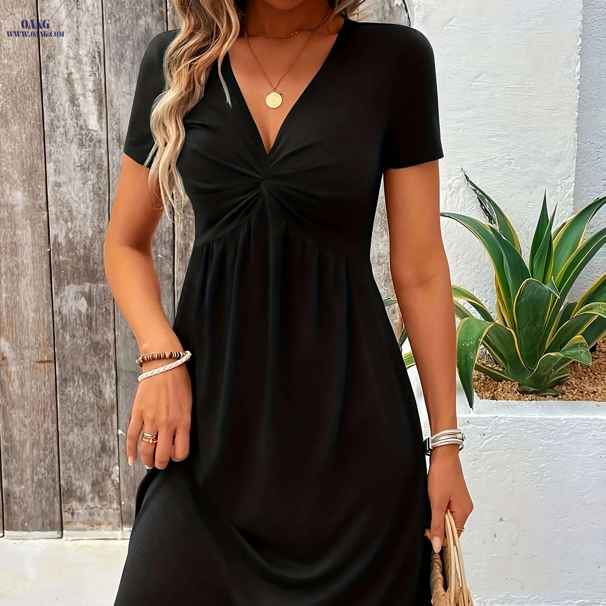 Elegant Short Sleeve A-line Dress - Twist Front V-neck for Spring   OAXG 