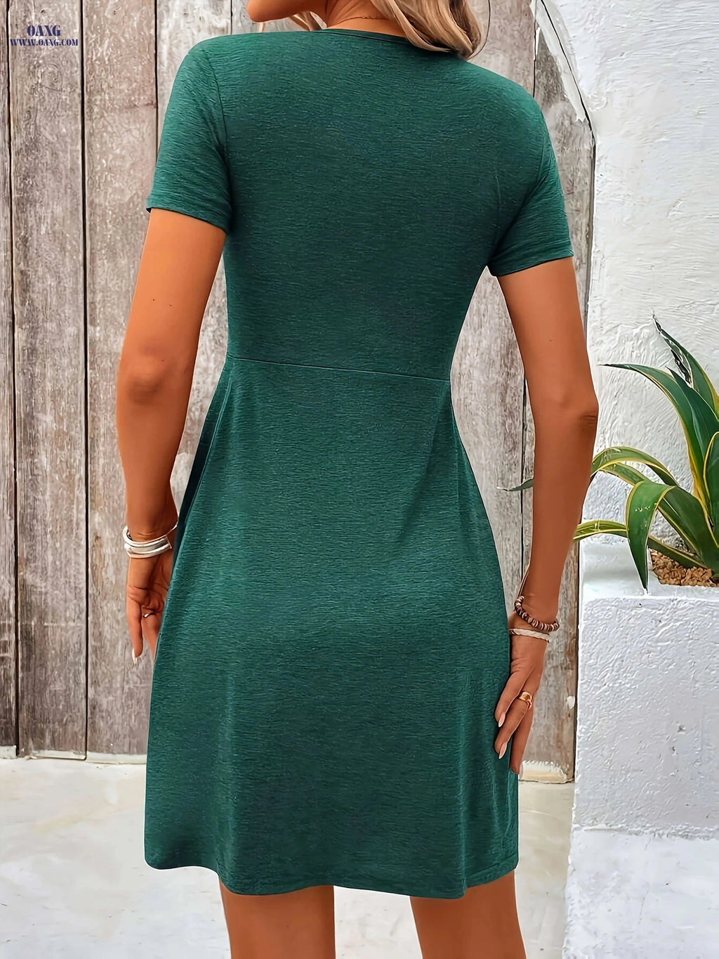 Elegant Short Sleeve A-line Dress - Twist Front V-neck for Spring   OAXG 