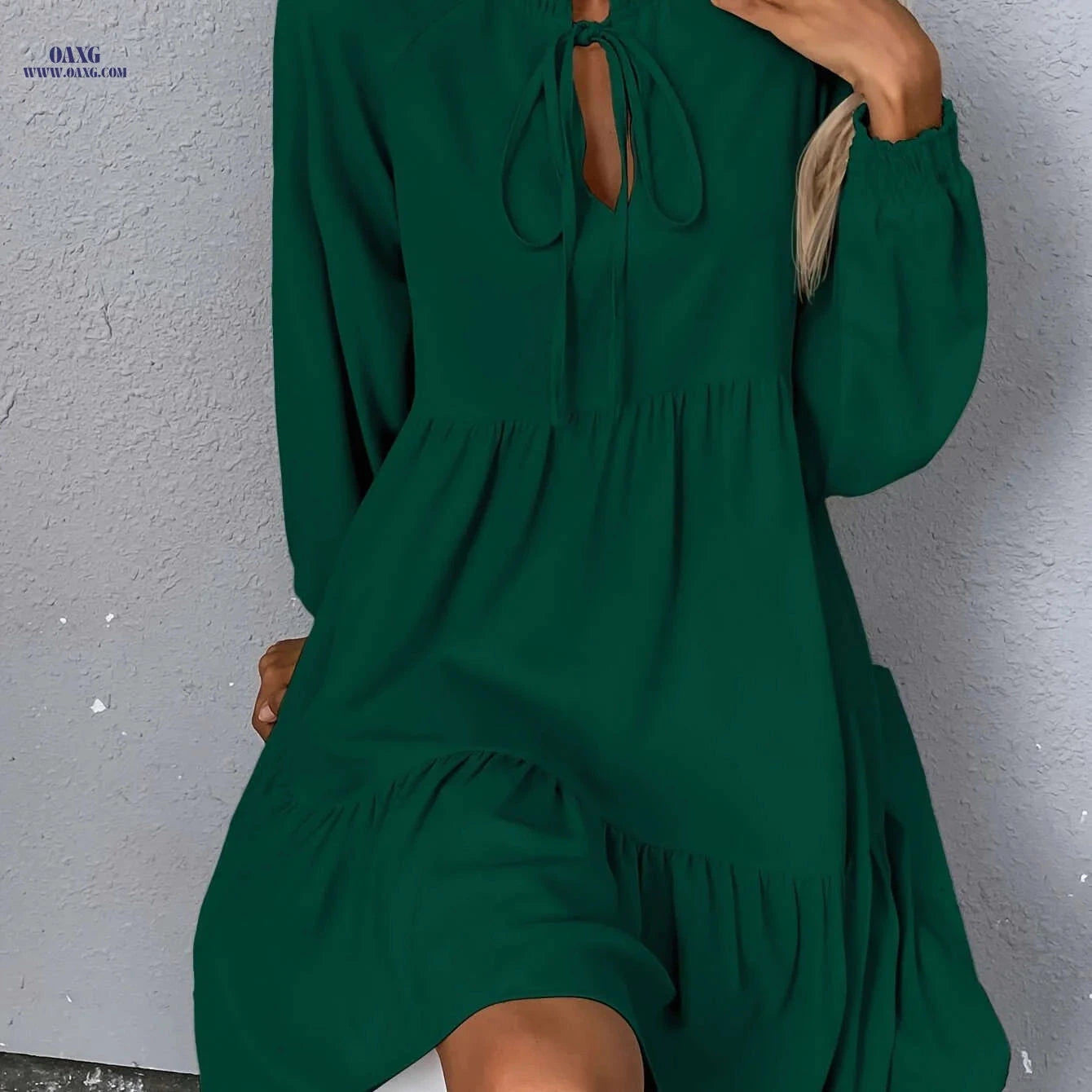 Elegant Solid Color Midi Dress with Lantern Sleeves – V-neck Style   OAXG 