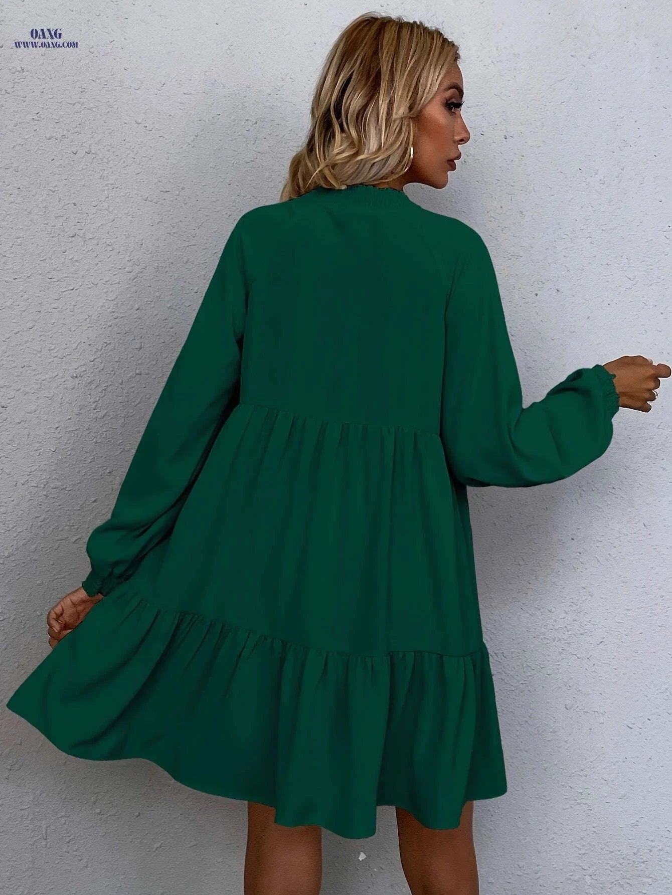 Elegant Solid Color Midi Dress with Lantern Sleeves – V-neck Style   OAXG 