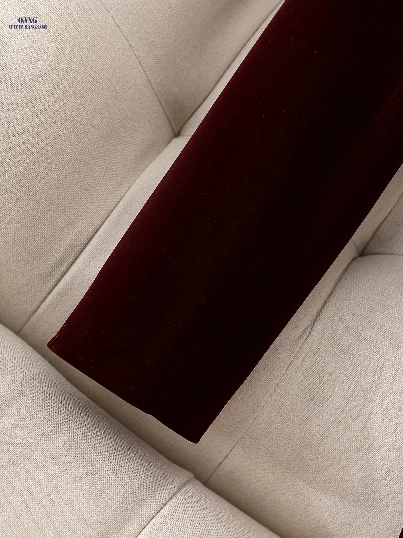 Elegant Solid Color Velvet Blazer - High-Quality Fashion for Urban Commuting   OAXG 
