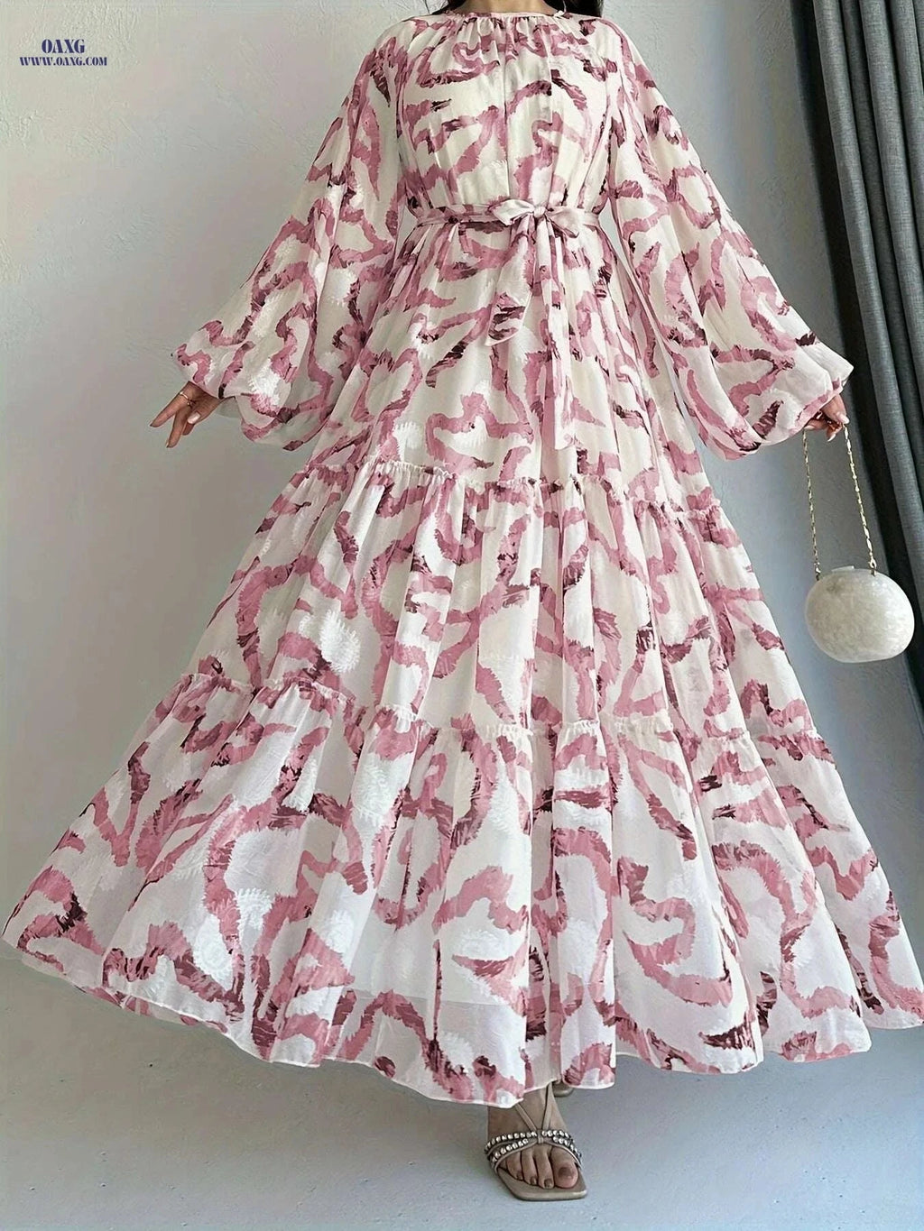 Elegant Striped Crew Neck Abaya Dress - Maxi Length for Modest Fashion   OAXG Pink Color / S