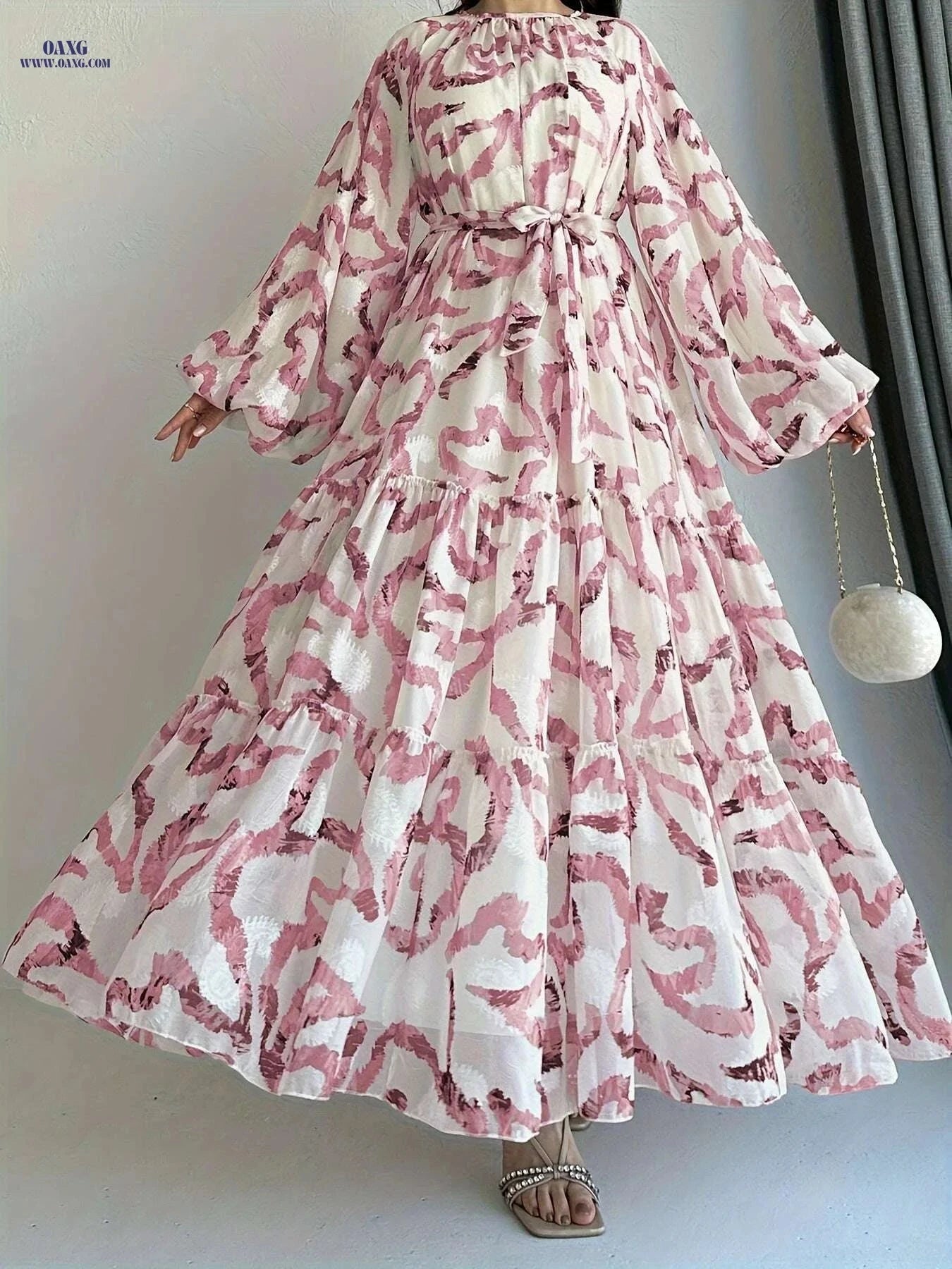 Elegant Striped Crew Neck Abaya Dress - Maxi Length for Modest Fashion   OAXG Pink Color / S