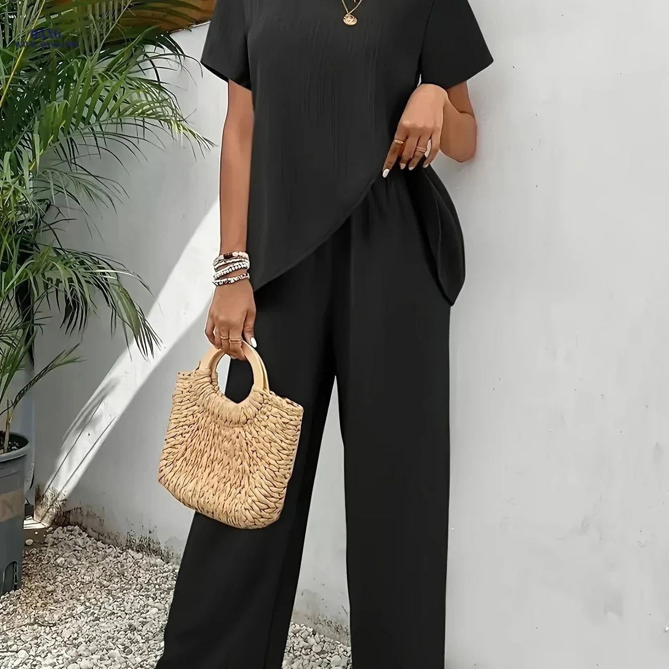 Elegant Two-Piece Set - Asymmetrical Hem Top & Wide-Leg Pants   OAXG 