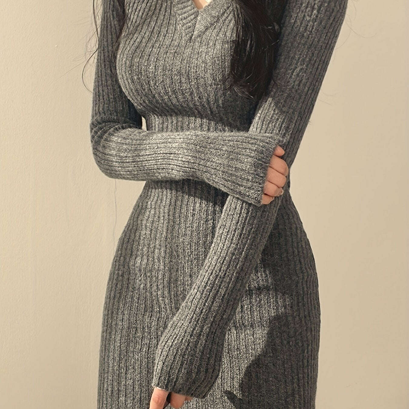 Elegant V Neck Sweater Dress - Long Sleeve Bodycon for Fall   OAXG 