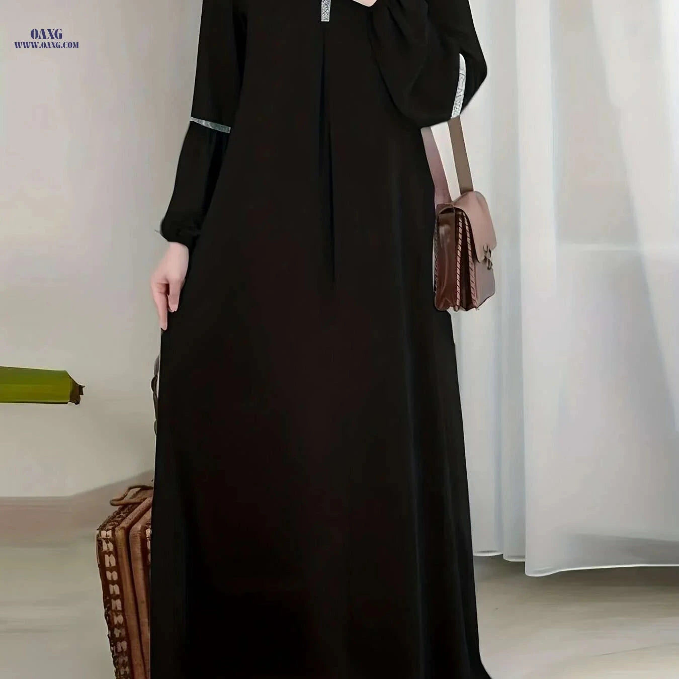 Elegant Women's Arabic Sequin Abaya - Round Neck Long Sleeve Style   OAXG 