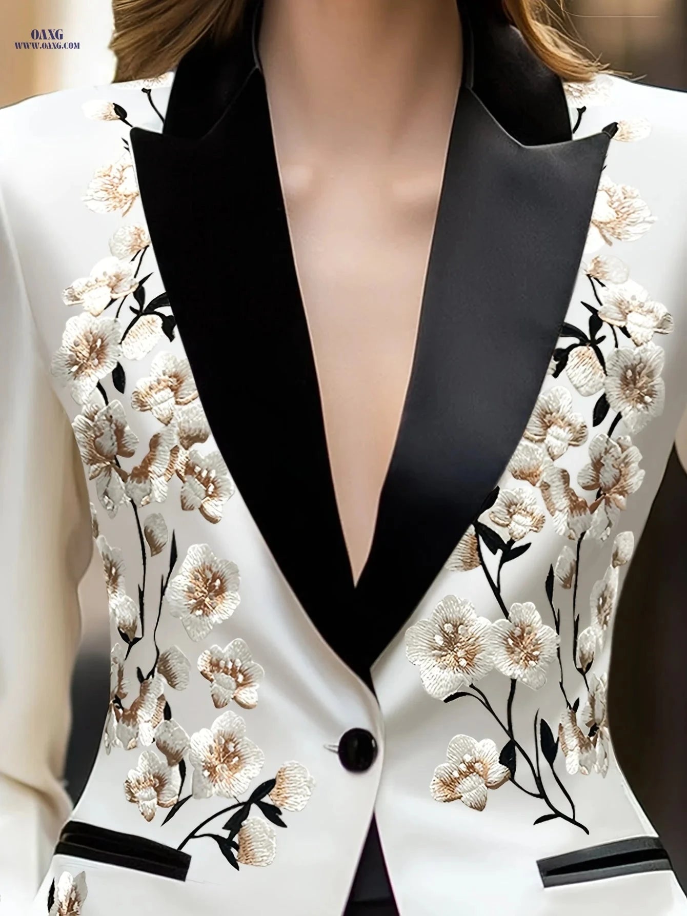 Elegant Women's Black and White Floral Blazer - Long Sleeve Style   OAXG 
