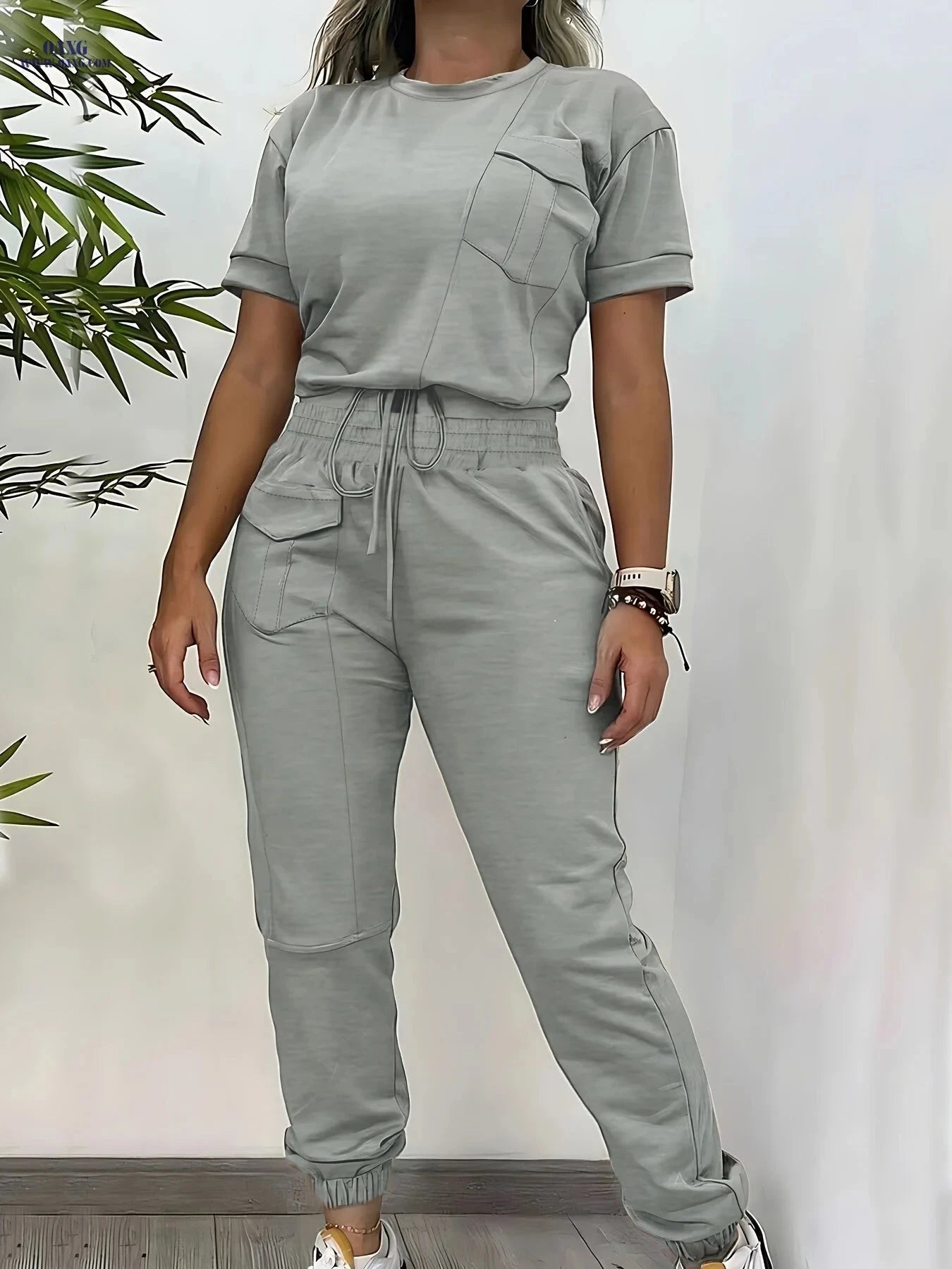 Elegant Women's Casual Two-Piece Set - Short Sleeve Top & Pants   OAXG 