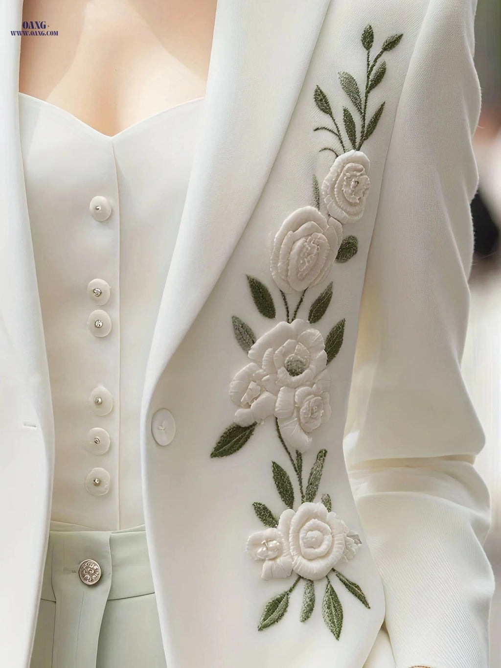 Elegant Women’s Embroidered Blazer - Perfect for Dates & Commuting   OAXG 