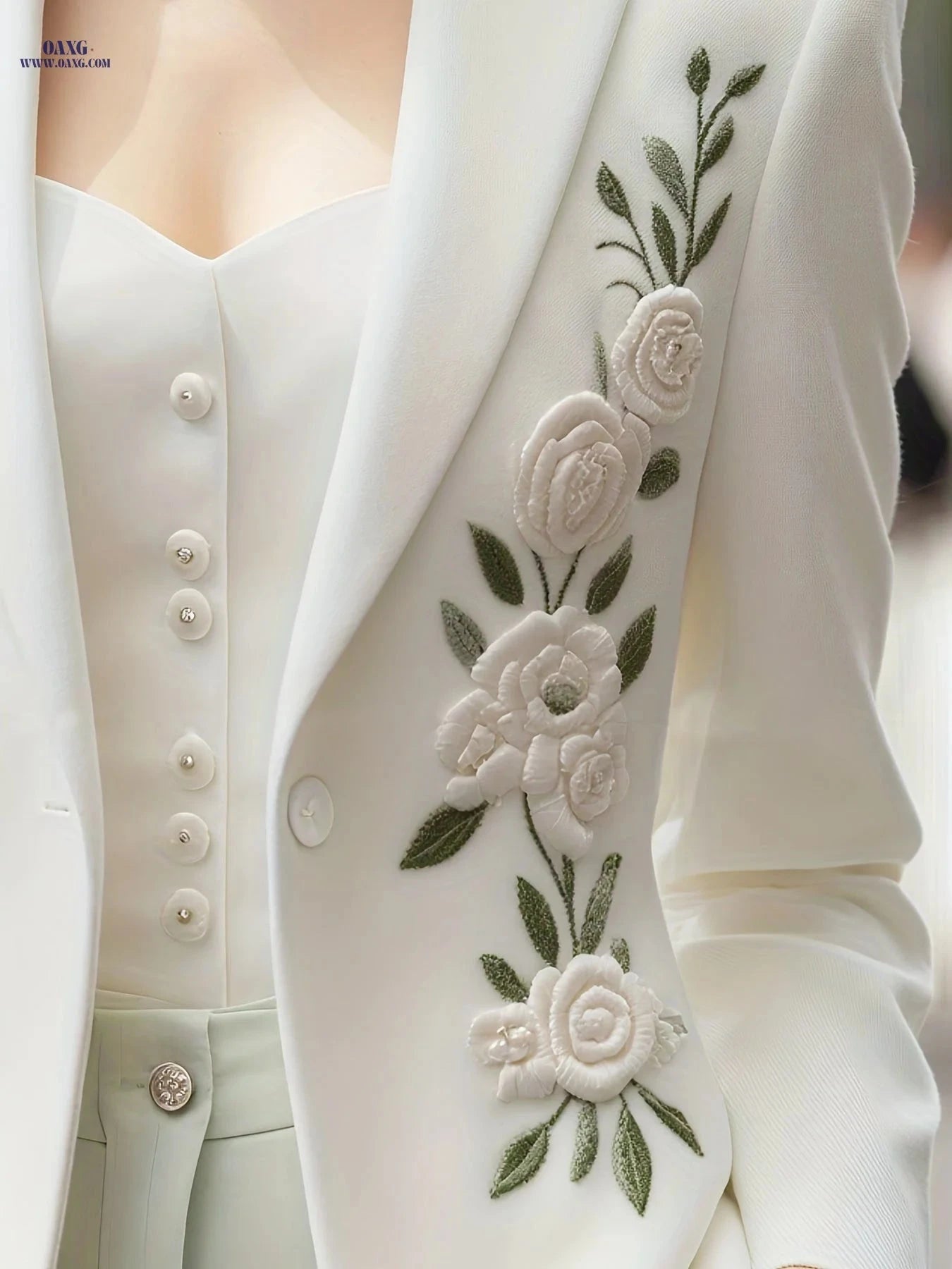 Elegant Women’s Embroidered Blazer - Perfect for Dates & Commuting   OAXG 
