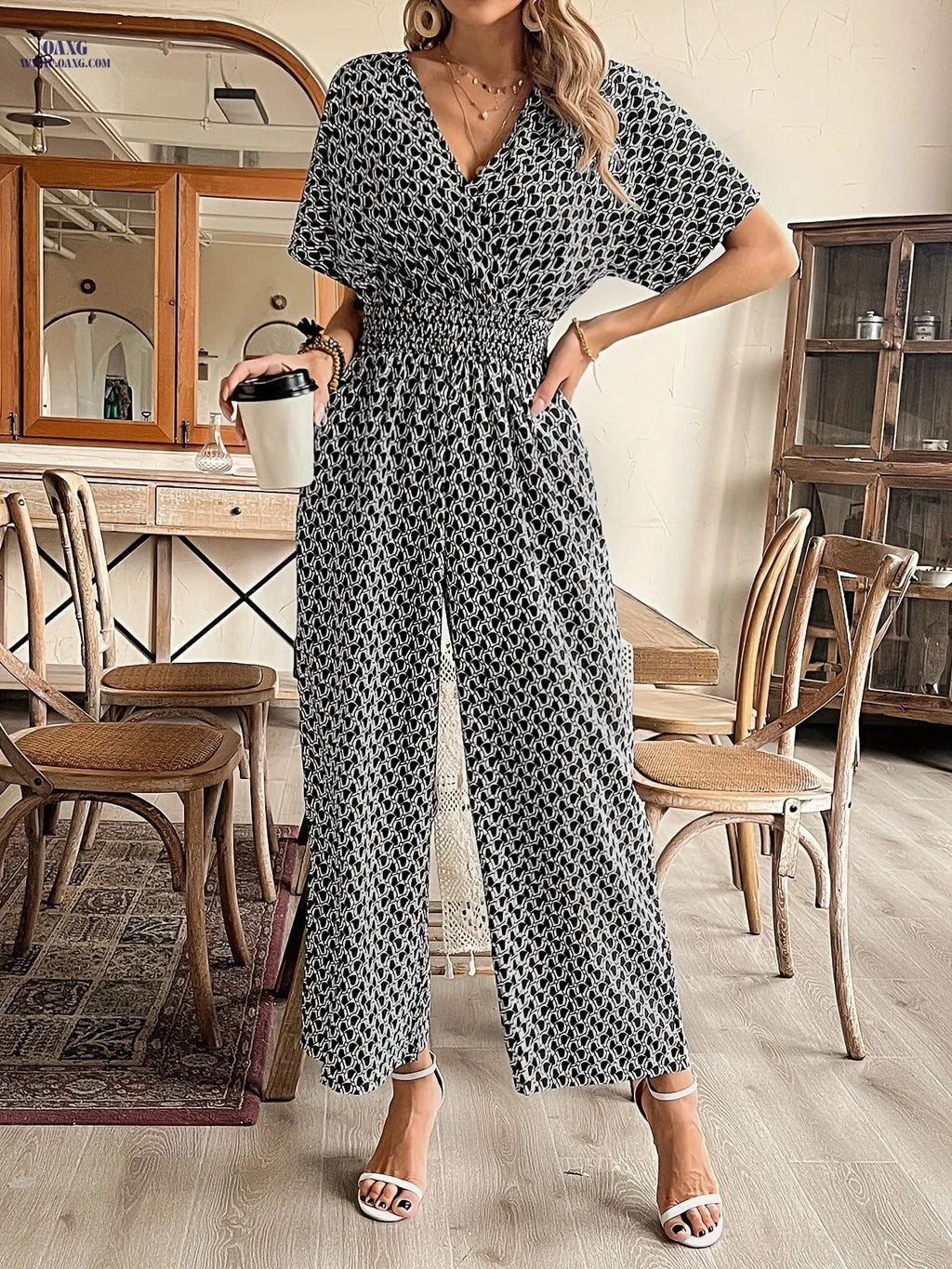 Elegant Women's Jumpsuit - Stylish V-Neck Design, All-Season Wear   OAXG 