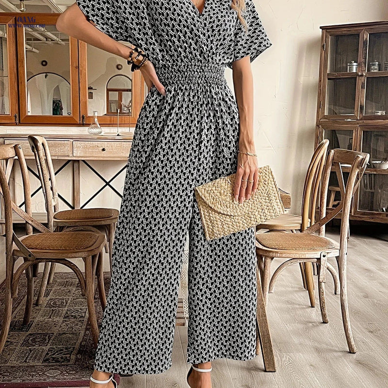 Elegant Women's Jumpsuit - Stylish V-Neck Design, All-Season Wear   OAXG 