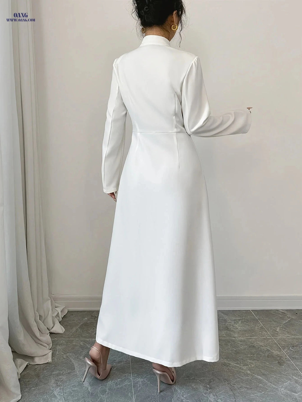 Elegant Women's Long Coat - Stand Collar & Contrasting Buttons   OAXG White / XS