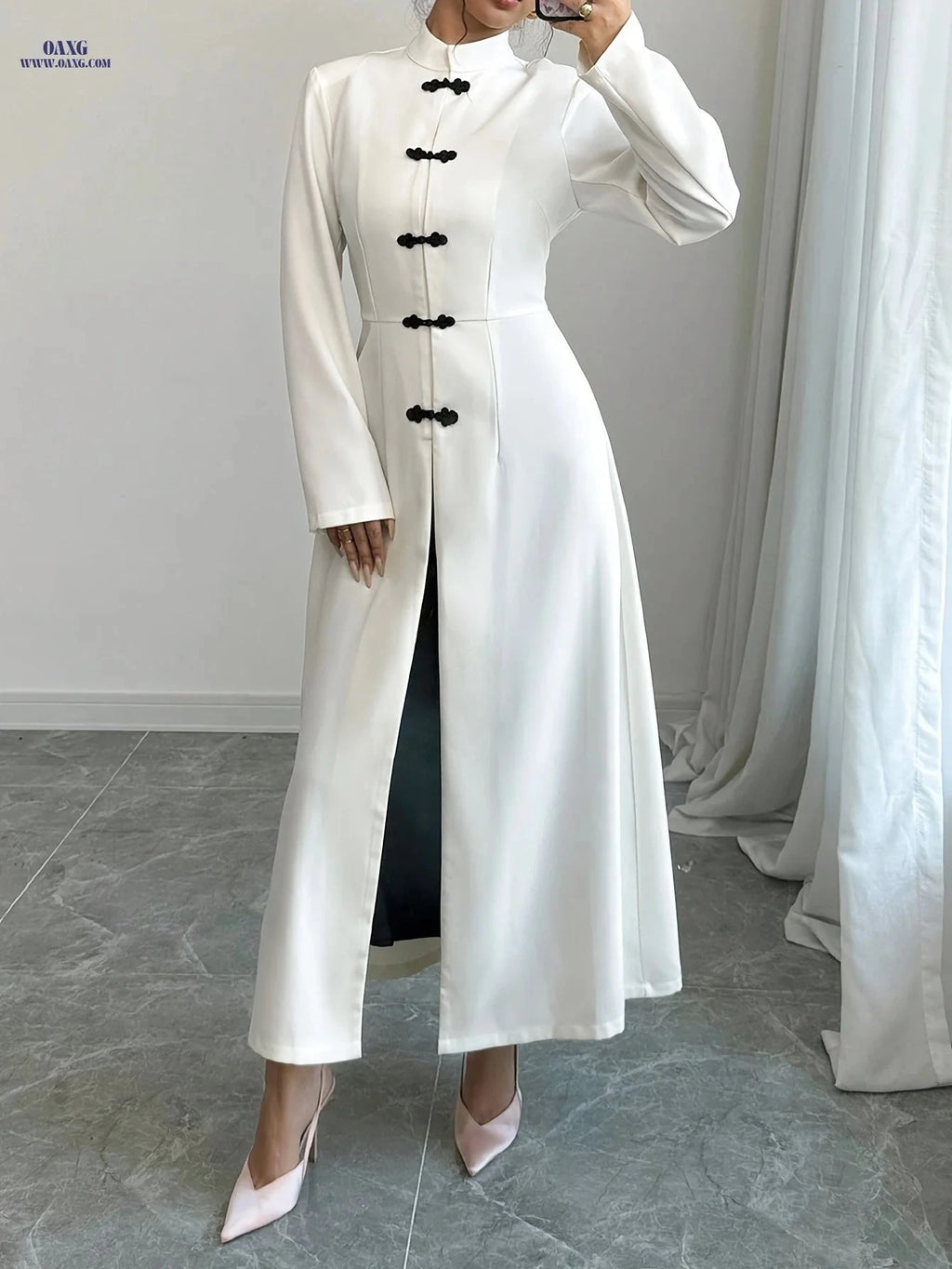 Elegant Women's Long Coat - Stand Collar & Contrasting Buttons   OAXG White / XS