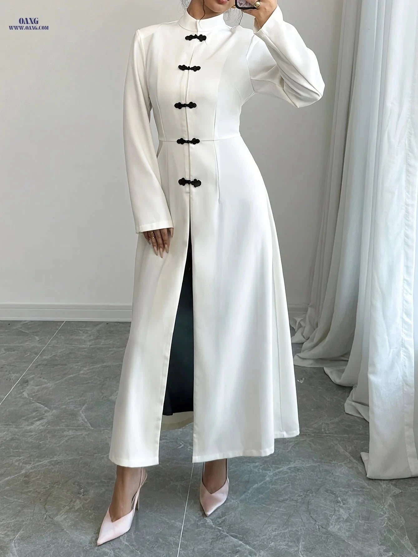 Elegant Women's Long Coat - Stand Collar & Contrasting Buttons   OAXG White / XS